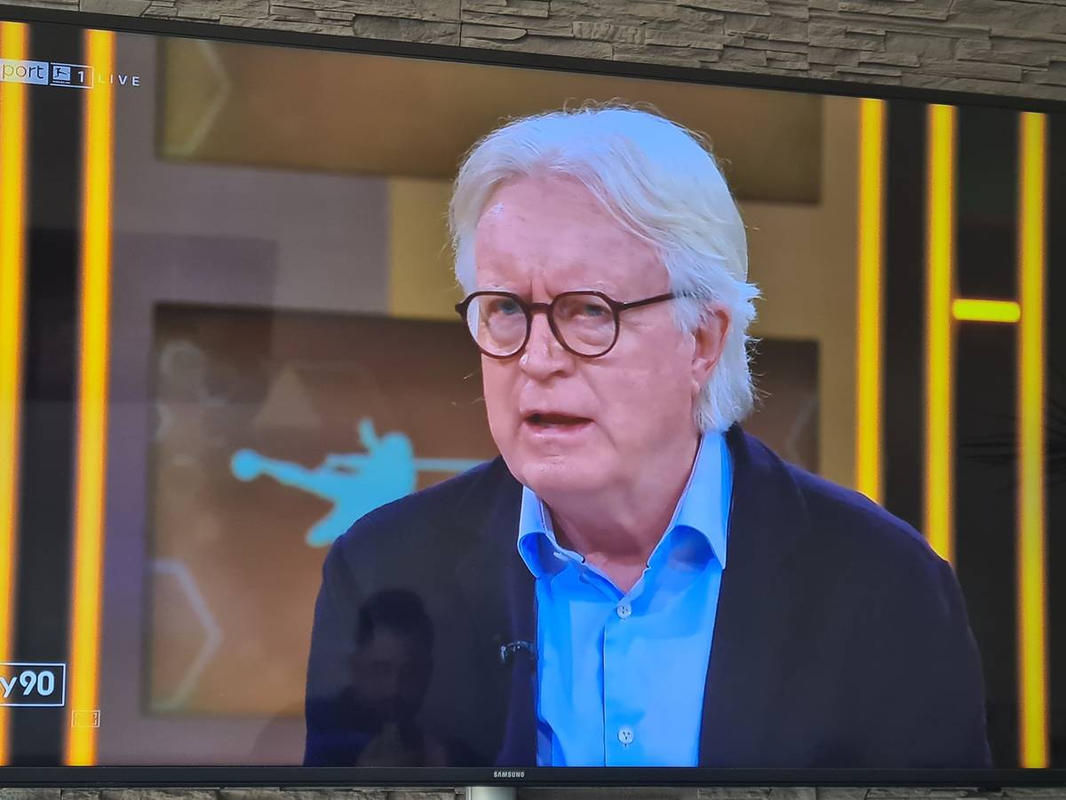 Winfried Schäfer war am Sonntag (13. März 2022) in der Talkrunde Sky90 zu Gast.