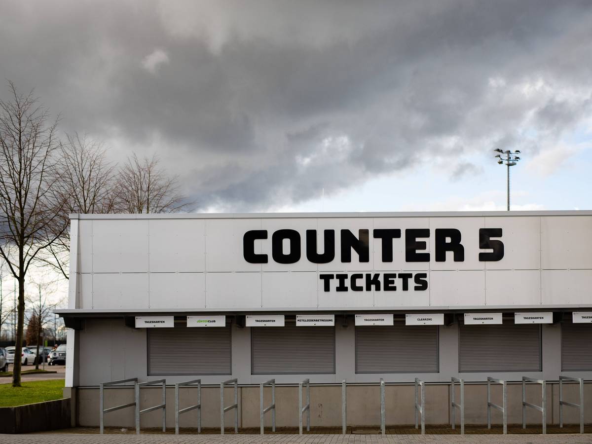 Der Laden bleibt dicht. Ein geschlossener Ticketschalter im Borussia-Park, festgehalten in einer Aufnahme vom 11. März 2020.