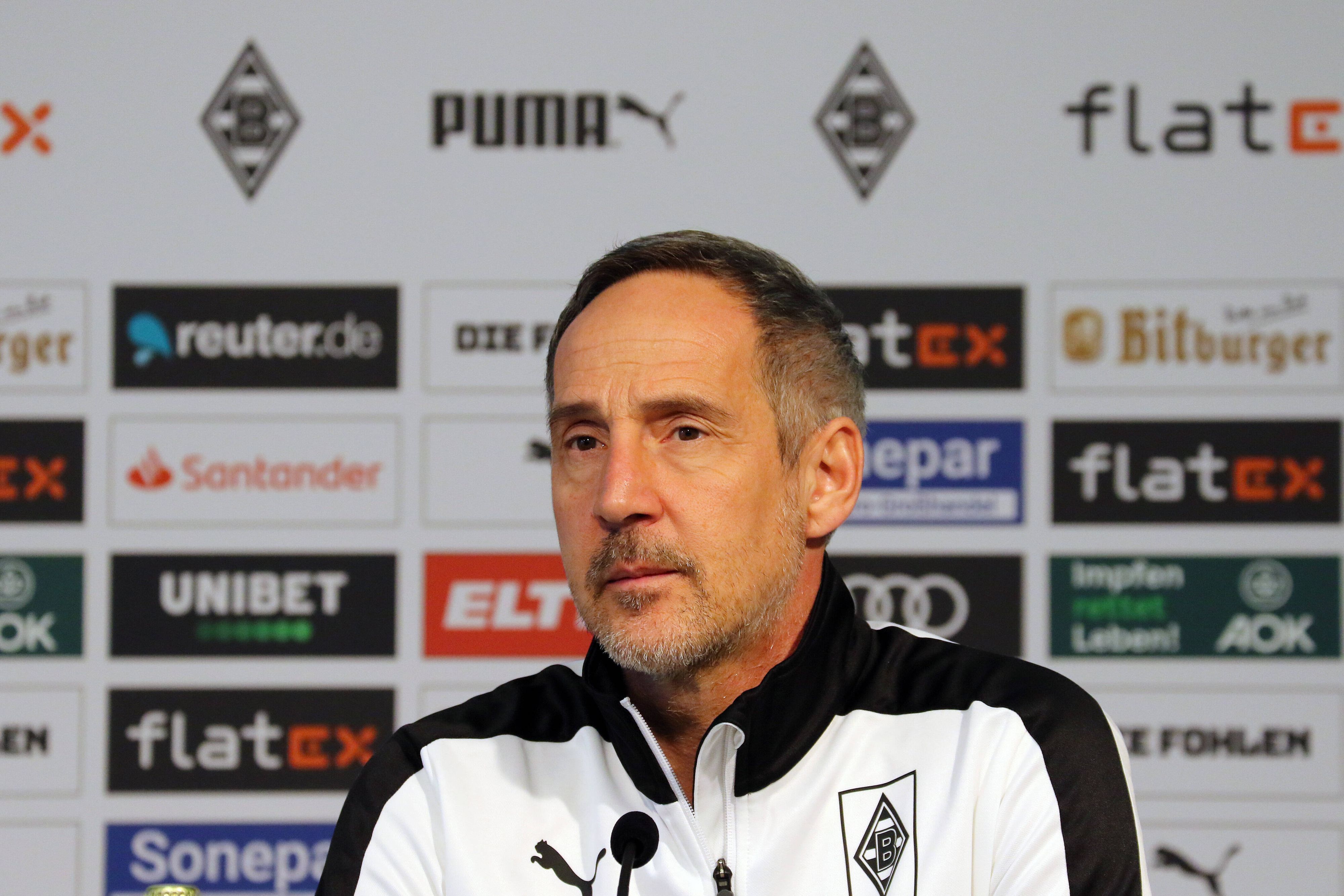 Gladbach Trainer Adi Hütter auf einer Pressekonferenz zum Spiel VfB Stuttgart gegen Borussia Mönchengladbach am 03. März 2022