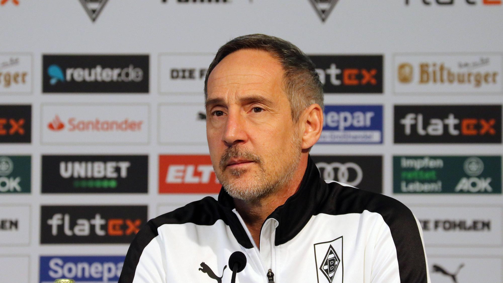 Gladbach Trainer Adi Hütter auf einer Pressekonferenz zum Spiel VfB Stuttgart gegen Borussia Mönchengladbach am 03. März 2022