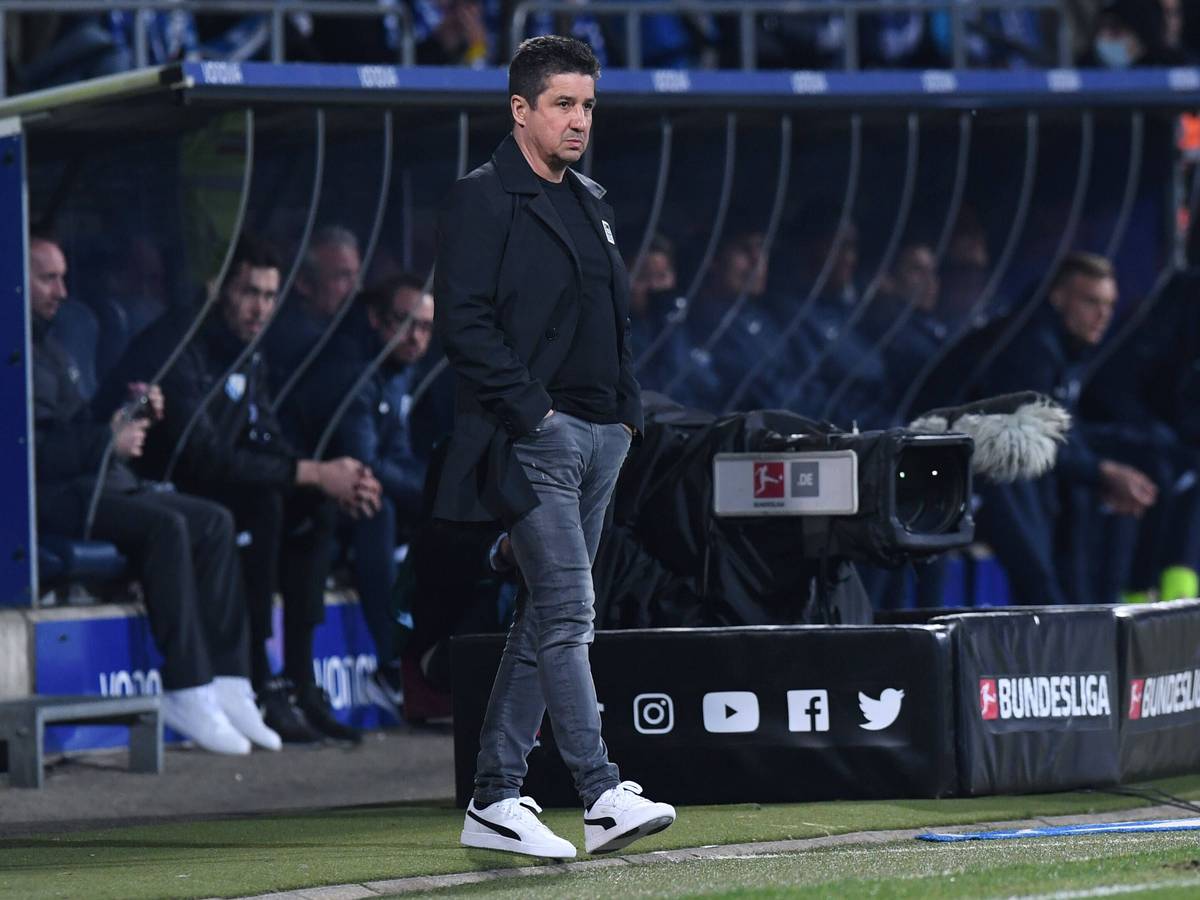 Co-Trainer Christian Peintinger, in Vertretung des an Corona erkrankten Cheftrainers Adi Hütter, am 27. Bundesliga-Spieltag zwischen dem VfL Bochum und Borussia Mönchengladbach am 18.März 2022 im Vonovia Ruhrstadion.