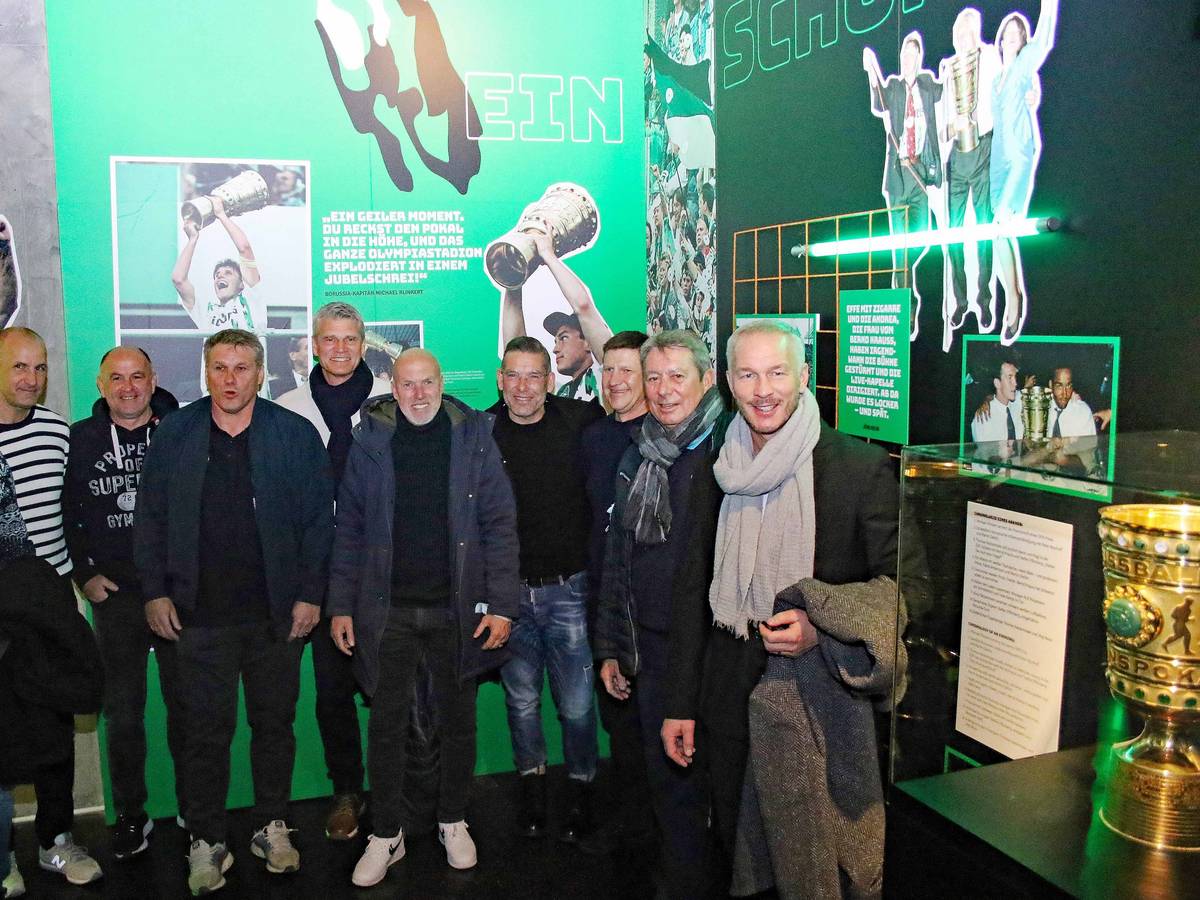 03.04.2022, Mönchengladbach, GER, Fussball, Herren, BL, Saison 2021/2022, Borussia Moenchengladbach
DFB Pokalsiegermannschaft im Museum am Borussia Park (Fohlenwelt)