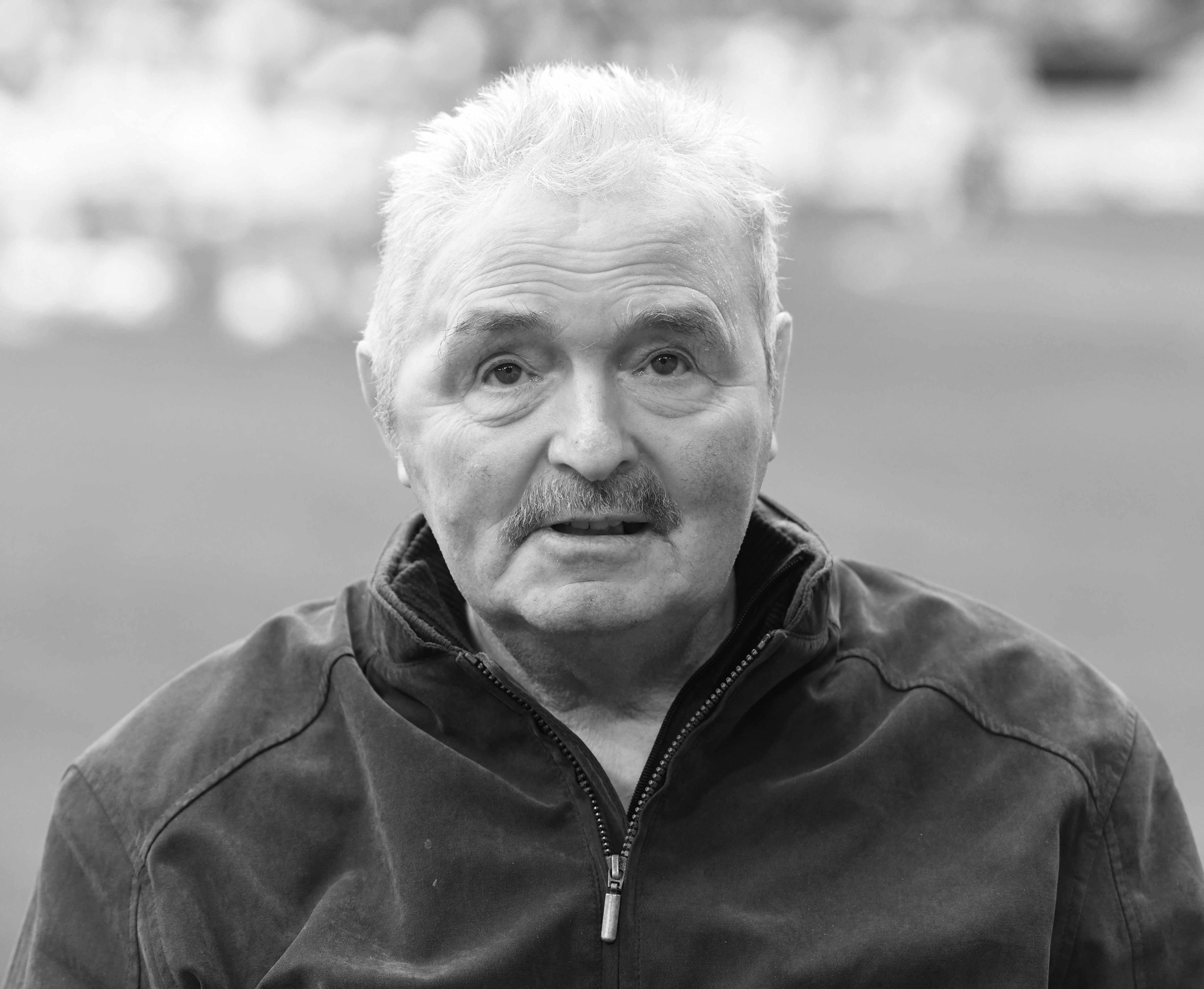 Der ehemalige Gladbach-Spieler Gerd Zimmermann, hier am 29. September 2019 in Düsseldorf zu sehen, ist verstorben. Zimmermann schaut in die Kamera.