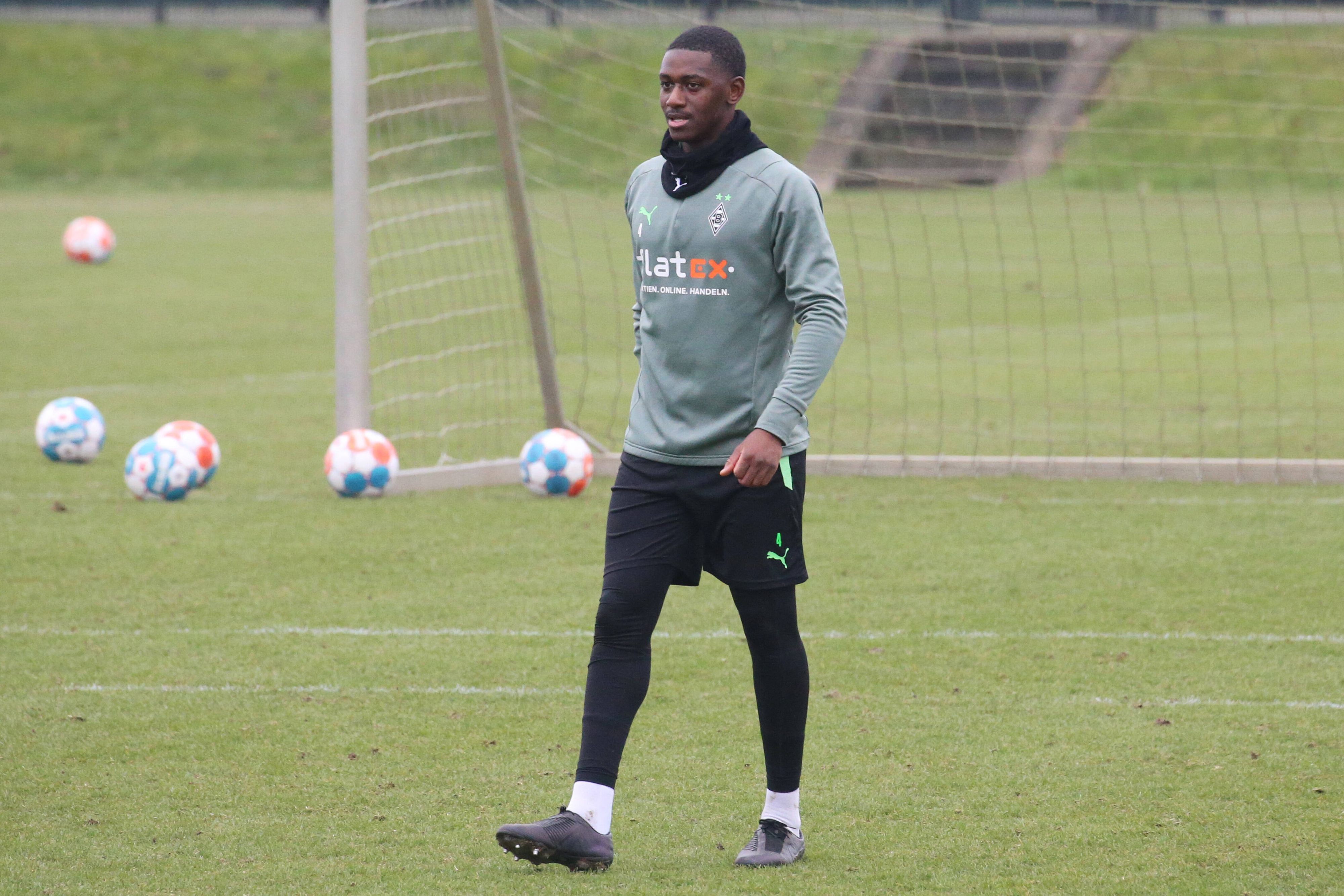 Mamadou Dourouré während einer Trainingseinheit von Borussia Mönchengladbach am 25. Januar 2022.