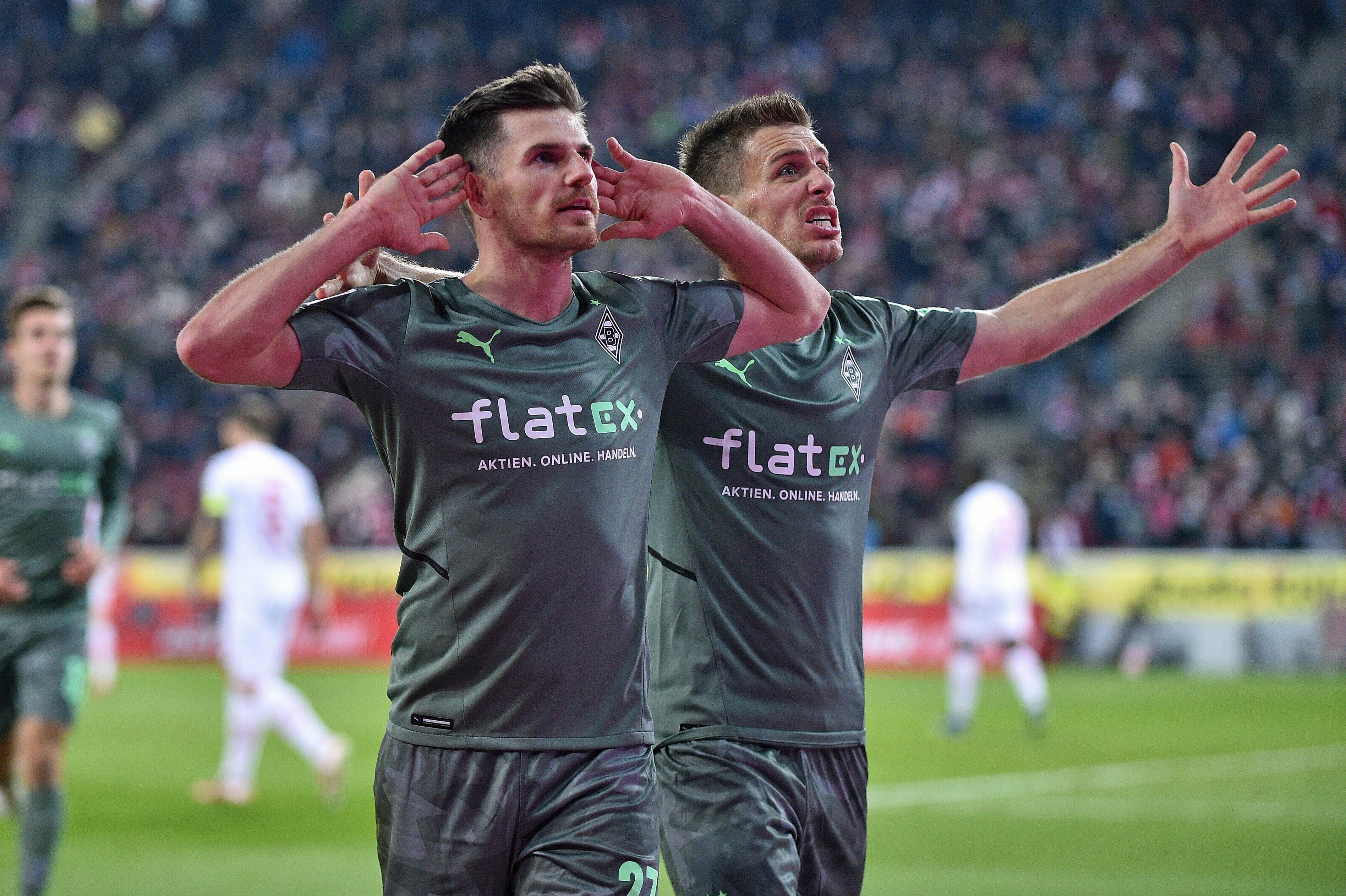 Nationalspieler Jonas Hofmann, hier beim Torjubel in Müngersdorf, zählte zu den wenigen Gladbach-Profis, die bei der Derby-Pleite im Hinspiel (27. November 2021) gegen den 1. FC Köln ihr Leistungsvermögen abrufen konnten.