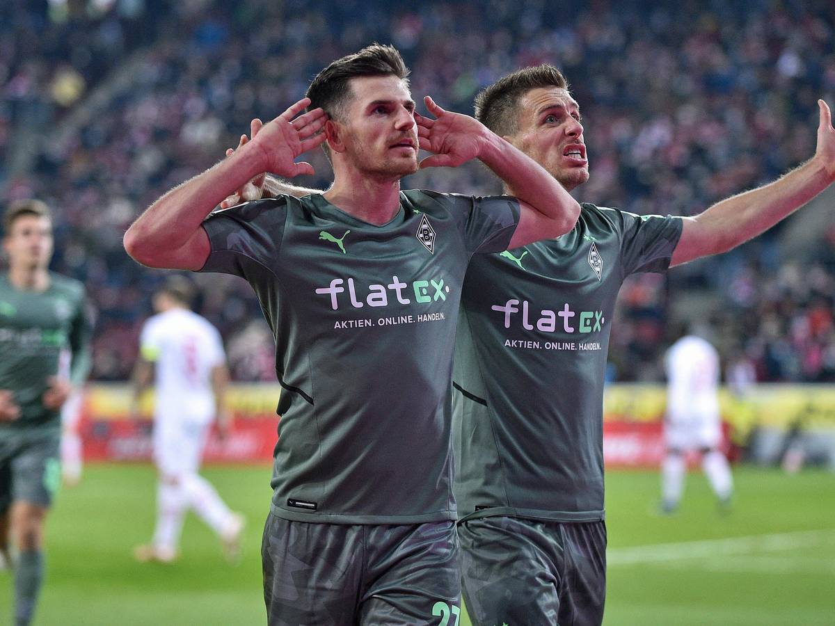 Nationalspieler Jonas Hofmann, hier beim Torjubel in Müngersdorf, zählte zu den wenigen Gladbach-Profis, die bei der Derby-Pleite im Hinspiel (27. November 2021) gegen den 1. FC Köln ihr Leistungsvermögen abrufen konnten.