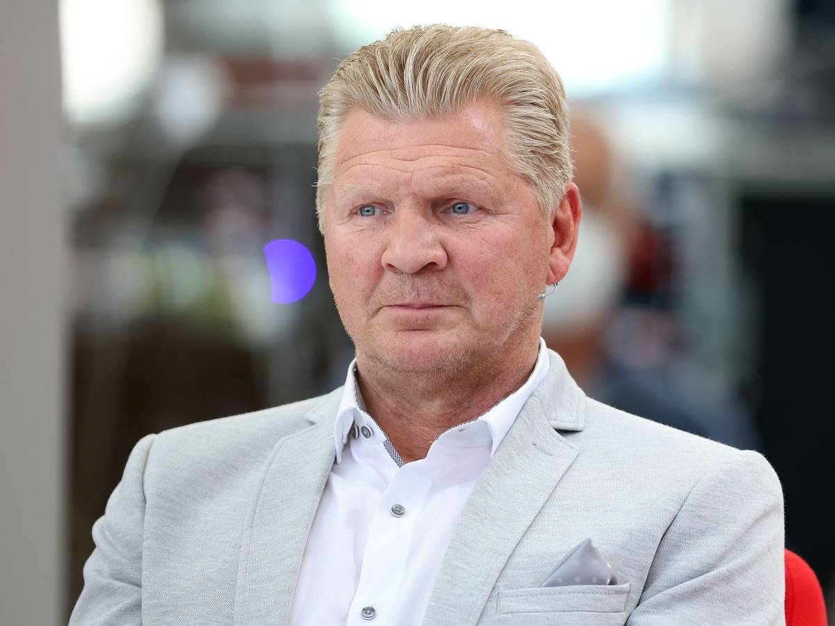 Ex-Gladbach-Kapitän Stefan Effenberg, hier am 17. April 2022 bei einem TV-Auftritt im „Doppelpass“ zu sehen. Effenberg blick nach vorne.