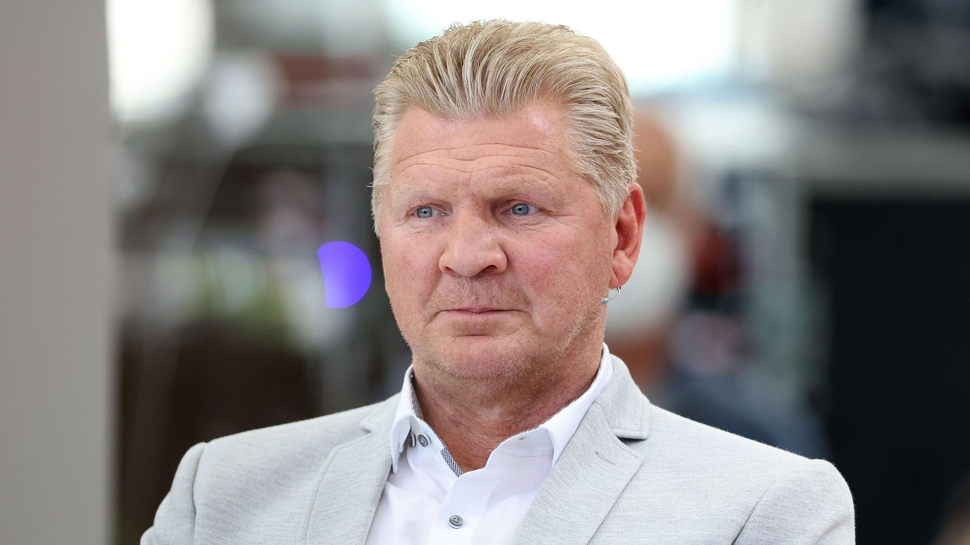 Ex-Gladbach-Kapitän Stefan Effenberg, hier am 17. April 2022 bei einem TV-Auftritt im „Doppelpass“ zu sehen. Effenberg blick nach vorne.