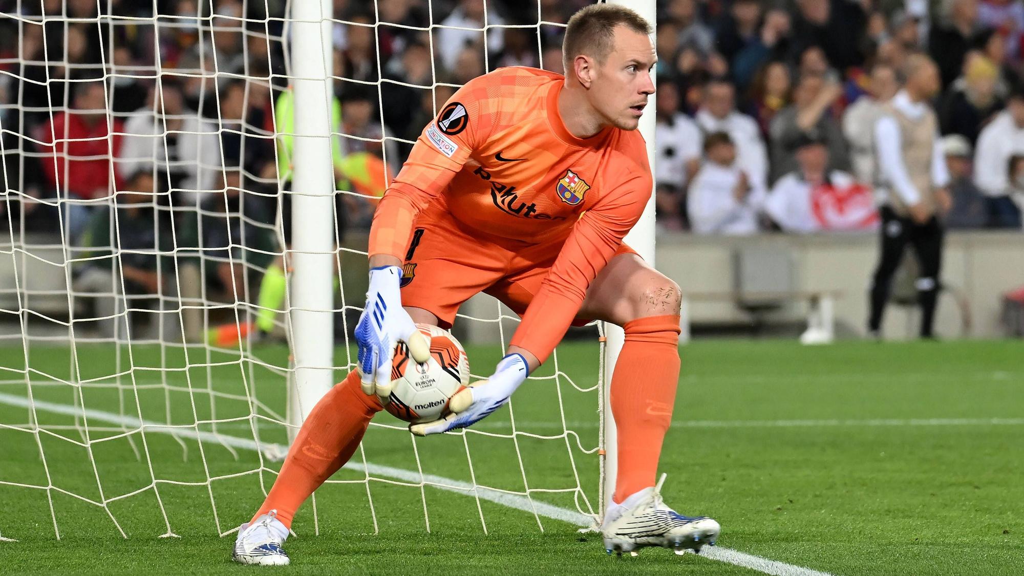 Marc-André ter Stegen, Ex-Keeper von Borussia Mönchengladbach und heutiger Torhüter des FC Barcelona, hat sich mit seinen Leistungen abermals Trainer Xavi begeistert. Das Foto zeigt ihn am 14. April 2022 beim Europa-League-Spiel gegen Eintracht Frankfurt.
