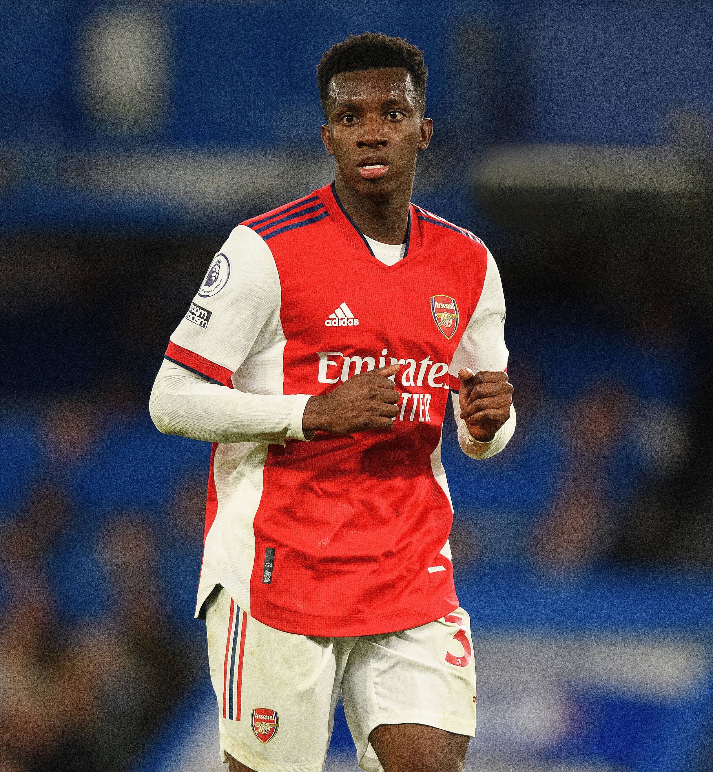 Eddie Nketiah vom FC Arsenal soll bei Borussia Mönchengladbach noch immer im Fokus des Interesses für die kommende Transferperiode stehen. Das Foto zeigt ihn am 20. April 2022 beim Spiel gegen den FC Chelsea.