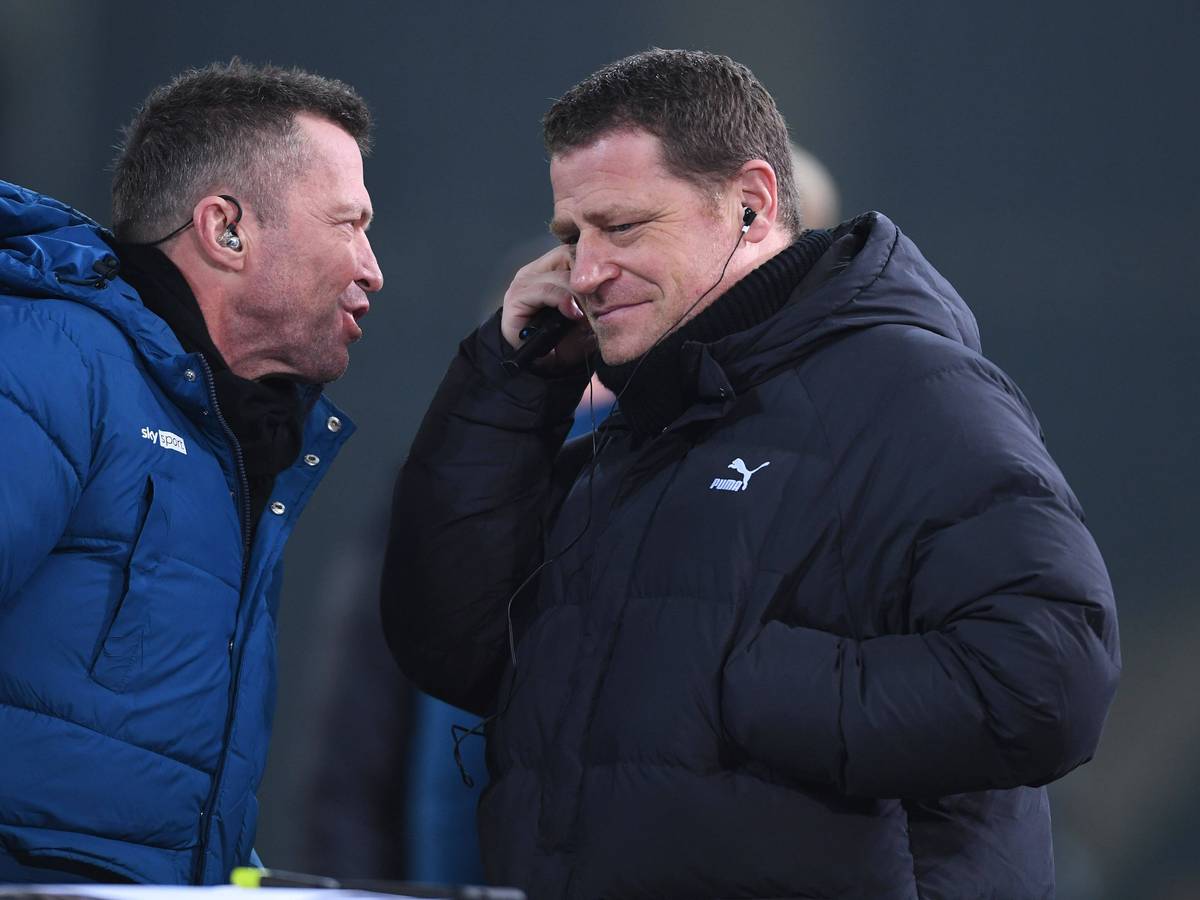 Deutschlands Rekordnationalspieler Lothar Matthäus (l.) am 15. Januar 2022 im Borussia-Park mit dem ehemaligen Gladbach-Manager Max Eberl. Eberl lächelt, während Matthäus spricht.