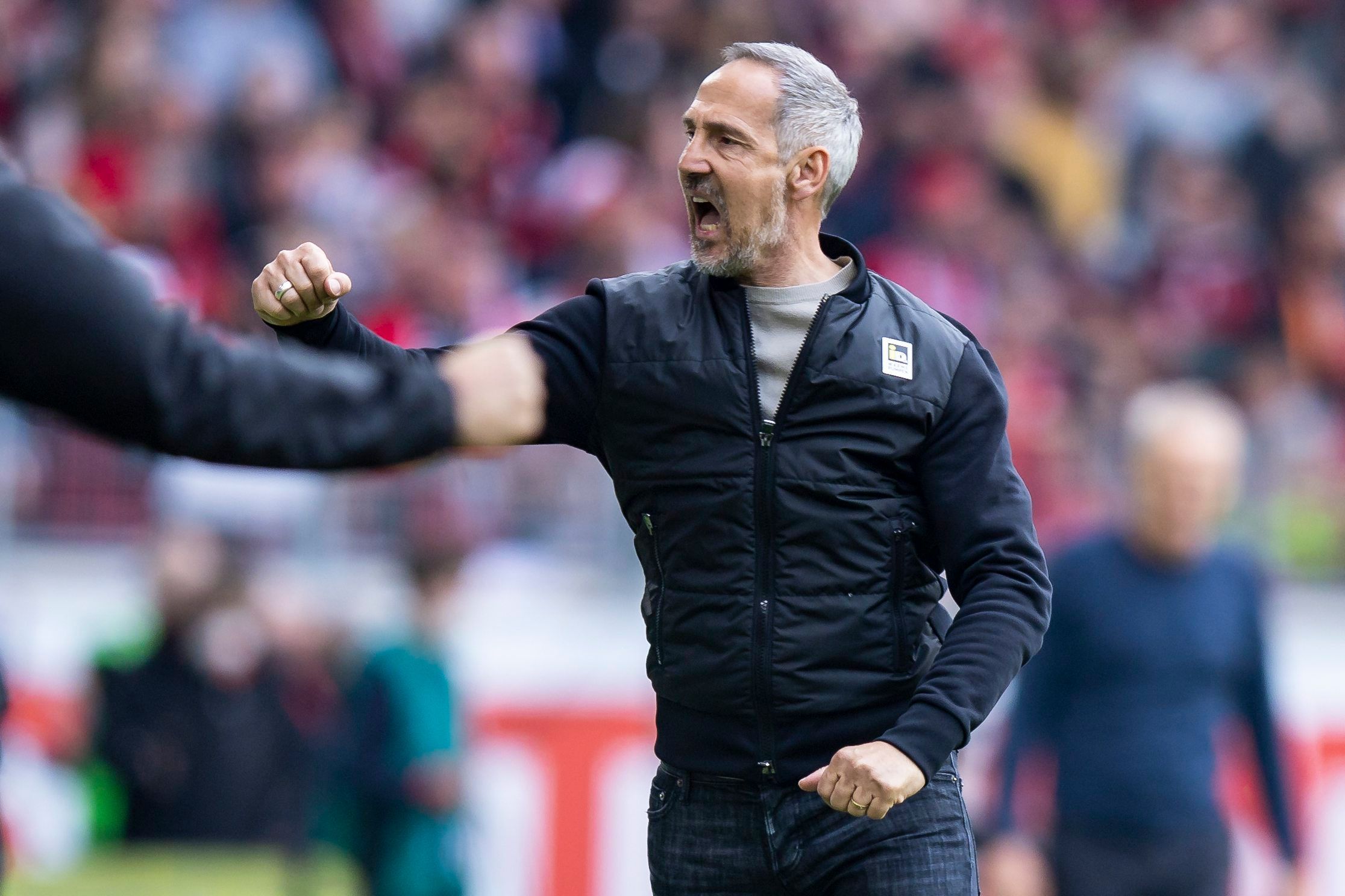 Gladbach-Trainer Adi Hütter tritt mit seiner Mannschaft am Montag (2. Mai 2022) auf RB Leipzig. Gerne würde er auch gegen die Bullen wieder Jubeln wie am 23. April beim SC Freiburg.