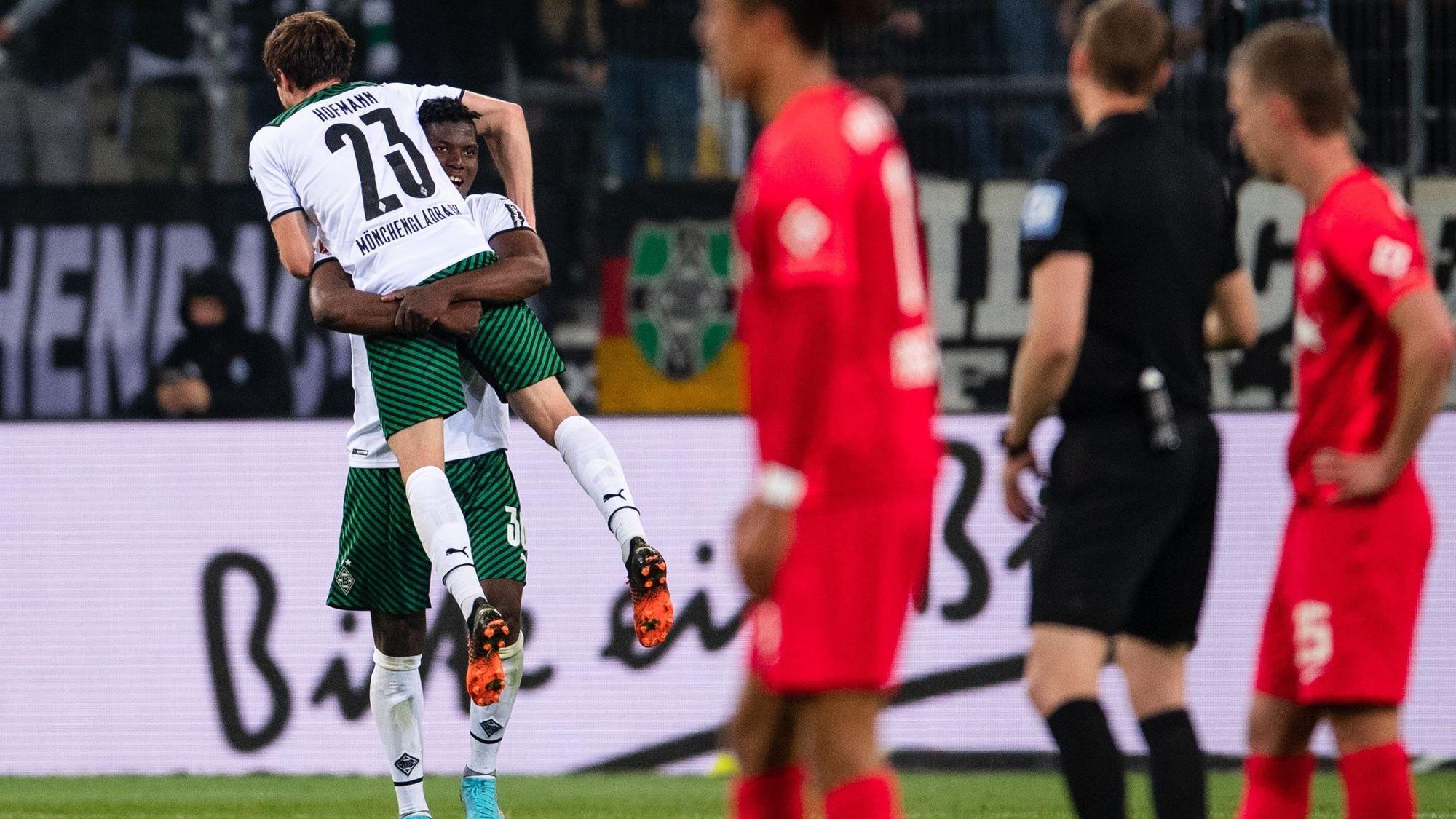 Jubel bei Borussia Mönchengladbach: Am Montag (2. Mai 2022) besiegte die Fohlenelf RB Leipzig mit 3:1.