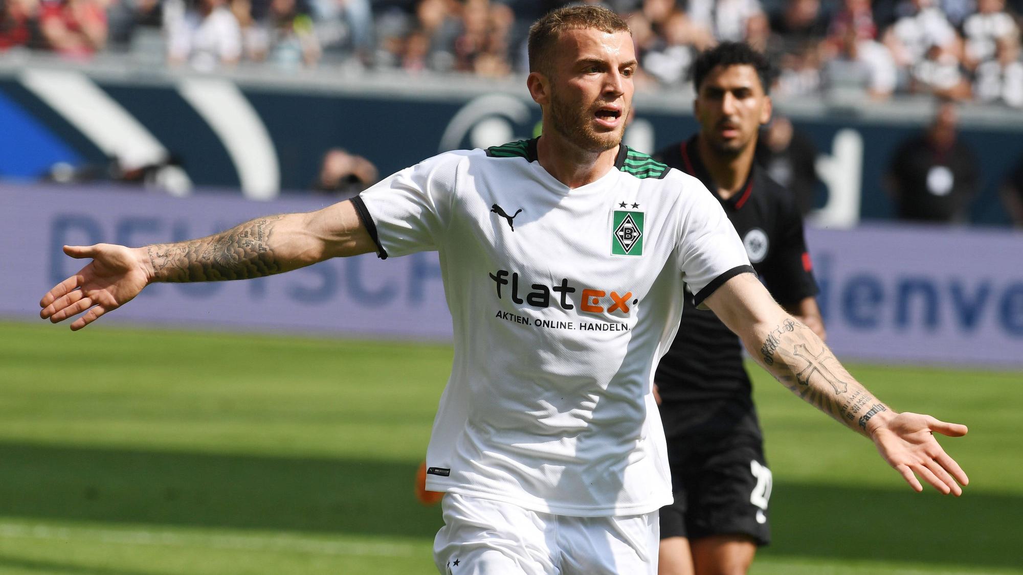 Louis Jordan Beyer fotografiert am 8.5.2022 in Frankfurt beim Fußball Bundesliga Spiel Eintracht Frankfurt gegen Borussia Mönchengladbach.