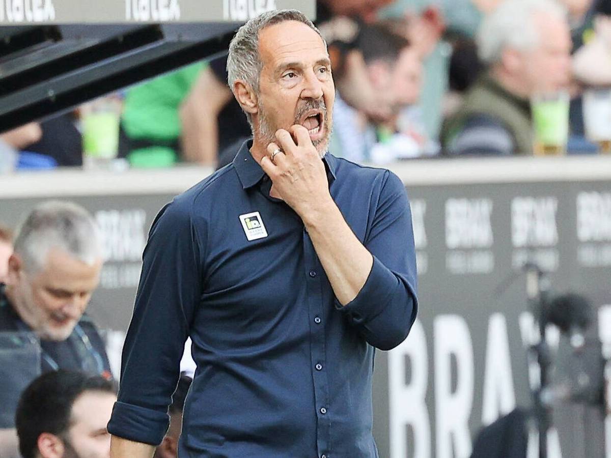 Adi Huetter ist nicht mehr Trainer von Borussia Mönchengladbach. Das ist am 14. Mai 2022 offiziell gemacht worden.