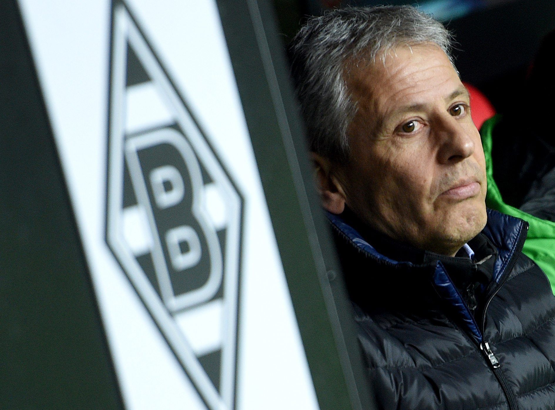 Lucien Favre, hier am 19. Februar 2015 in Sevilla, gilt als heißer Kandidat für die Nachfolge von Adi Hütter als Cheftrainer bei Fußball-Bundesligist Borussia Mönchengladbach.