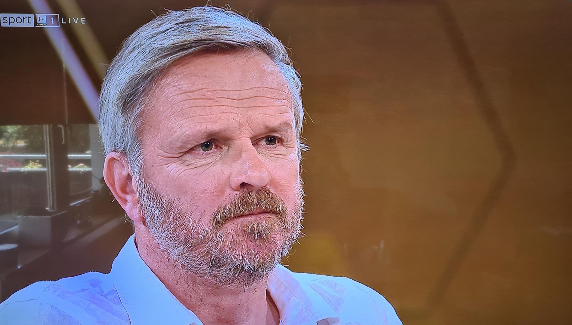 Dietmar Hamann spricht bei Sky90 am 15. Mai 2022 über das Trainer-Beben in der Bundesliga.