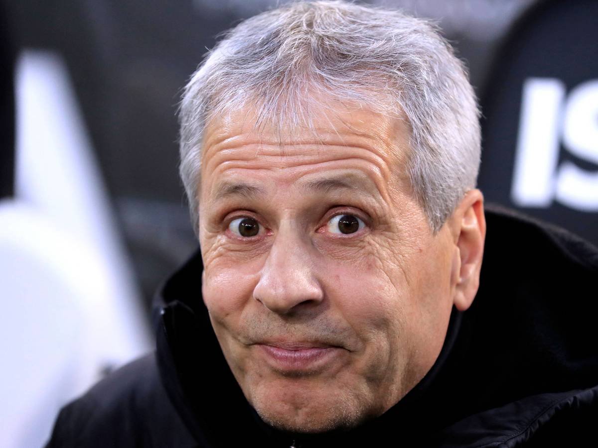 Trainer Lucien Favre am 7. März 2020 im Gladbacher Borussia-Park. Favre schaut in die Kamera.