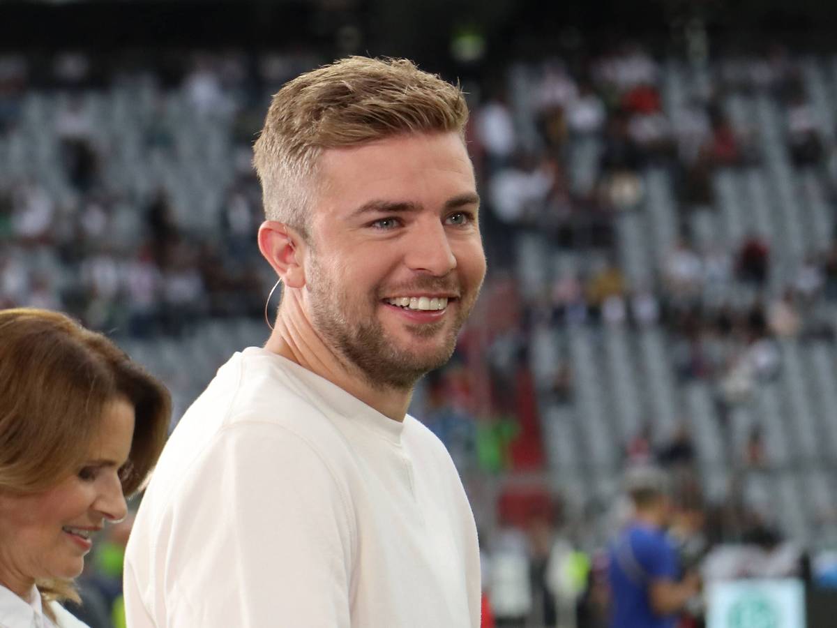 Gladbach-Profi und Weltmeister Christoph Kramer, hier zu sehen als ZDF-Experte am 7. Juni 2022 am Rande der UEFA-Nations-League-Partie zwischen Deutschland und England in München.