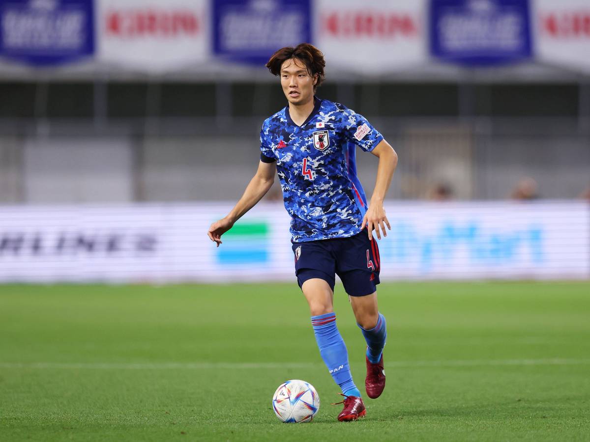 Ko Itakura, hier bei einem Länderspiel mit der japanischen Nationalmannschaft gegen Ghana am 10 Juni 2022, soll bei Borussia Mönchengladbach im Gespräch sein.