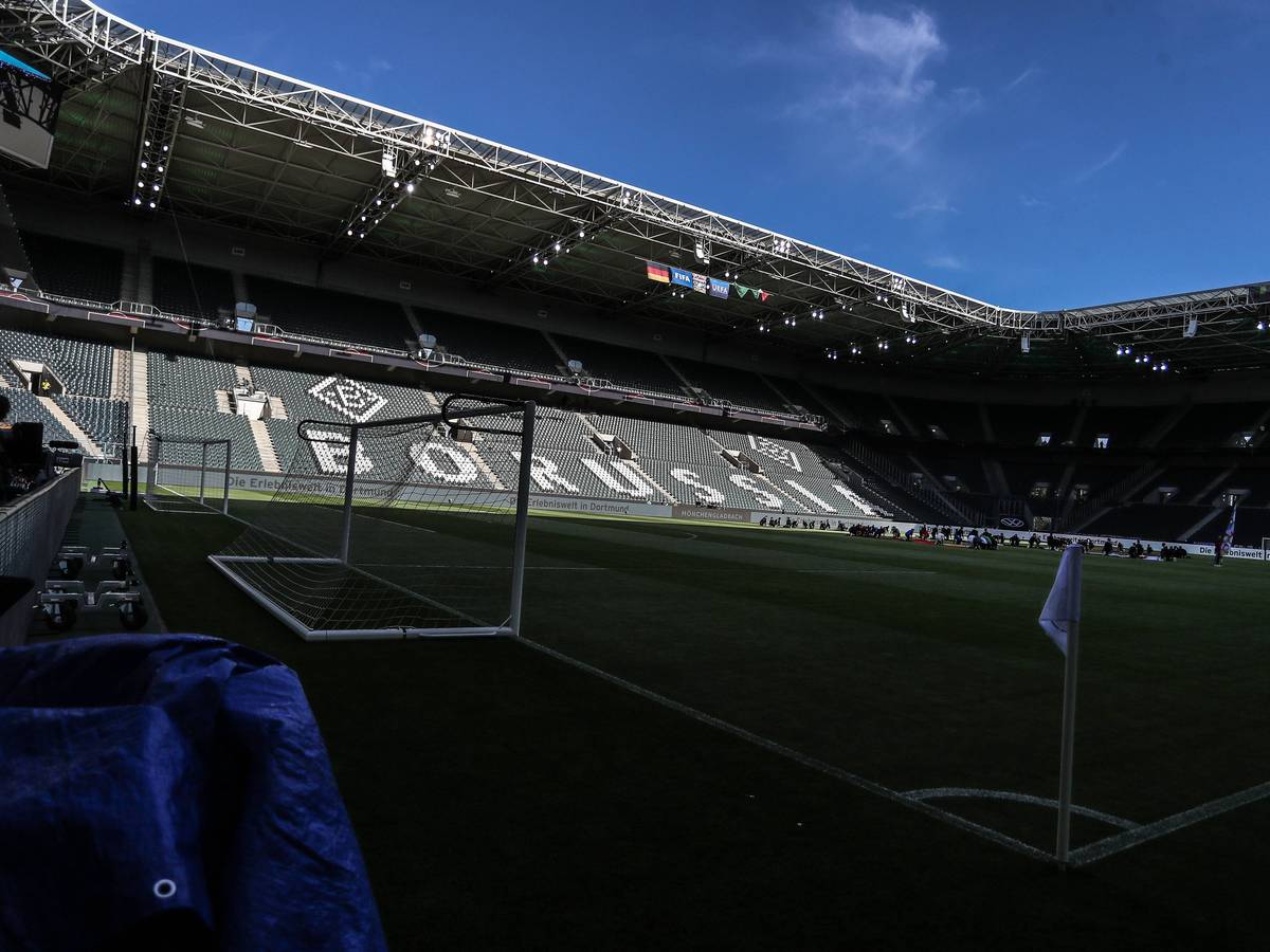 Fussball, UEFA Nations League League A - Gruppe 3 - Spieltag 4 Deutschland - Italien 14.06.2022, BORUSSIA-PARK Mönchengladbach Das leere Stadion vor dem Spiel Foto: Herbertz / Nico Herbertz Mönchengladbach BORUSSIA-PARK Nordrhein-Westfahlen Deutschland *** Sports, Football, UEFA Nations League League A Group 3 Matchday 4 Germany Italy 14 06 2022, BORUSSIA PARK Mönchengladbach The empty stadium before the match Photo Herbertz Nico Herbertz Mönchengladbach BORUSSIA PARK Nordrhein Westfahlen Germany