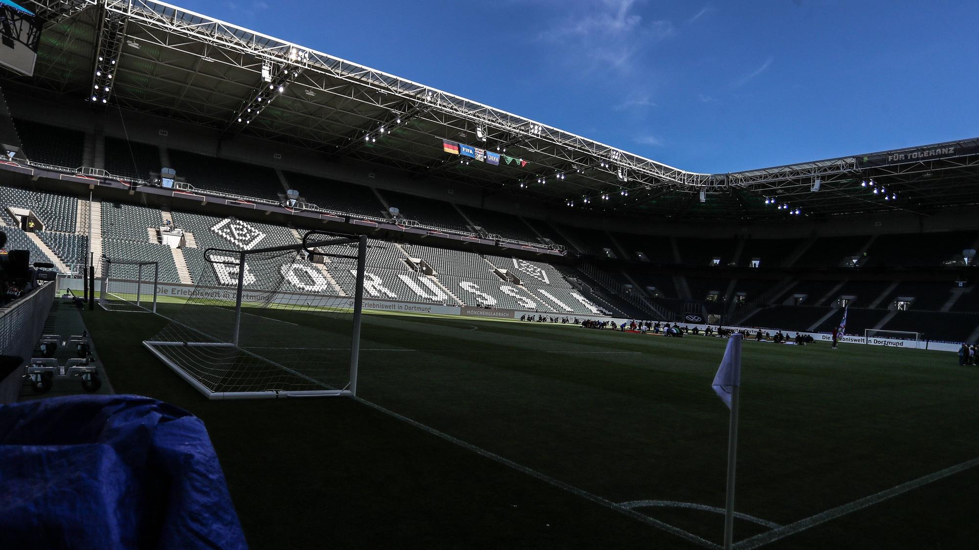Fussball, UEFA Nations League League A - Gruppe 3 - Spieltag 4 Deutschland - Italien 14.06.2022, BORUSSIA-PARK Mönchengladbach Das leere Stadion vor dem Spiel Foto: Herbertz / Nico Herbertz Mönchengladbach BORUSSIA-PARK Nordrhein-Westfahlen Deutschland *** Sports, Football, UEFA Nations League League A Group 3 Matchday 4 Germany Italy 14 06 2022, BORUSSIA PARK Mönchengladbach The empty stadium before the match Photo Herbertz Nico Herbertz Mönchengladbach BORUSSIA PARK Nordrhein Westfahlen Germany