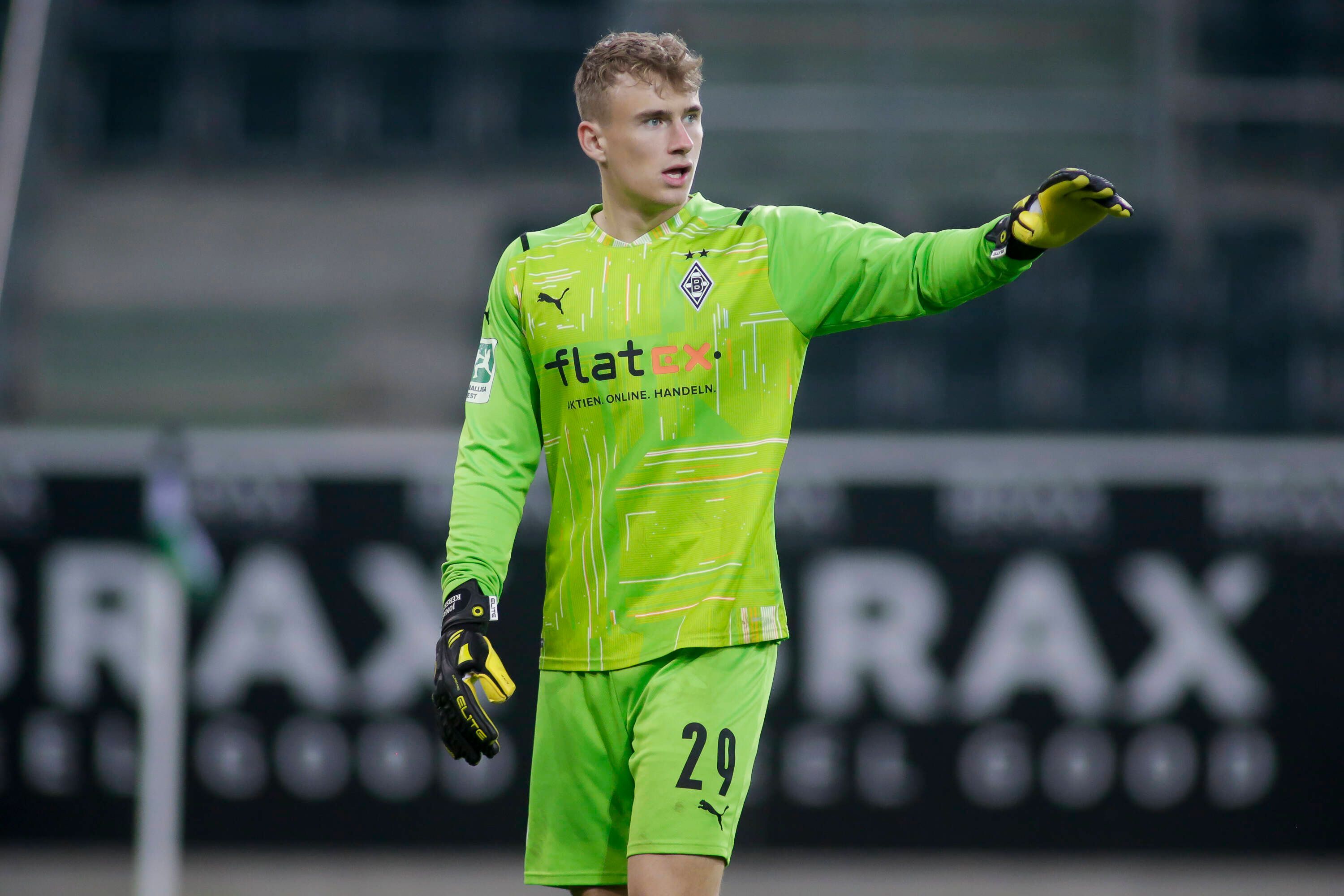 Jonas Kersken, Torhüter bei Borussia Mönchengladbach, hat seinen Vertrag am Niederrhein bis 2025 verlängert. Das Foto zeigt ihn am 5. November 2021 bei einem Spiel der U23 gegen Rot-Weiss Essen.