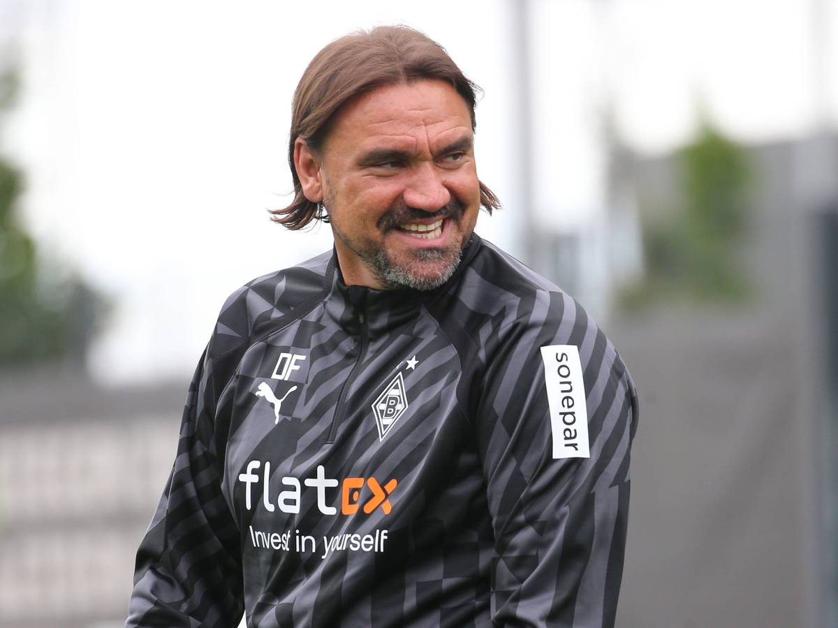 Trainer Daniel Farke am 26. Juni 2022 beim Training von Borussia Mönchengladbach auf dem FohlenPlatz im Borussia-Park.