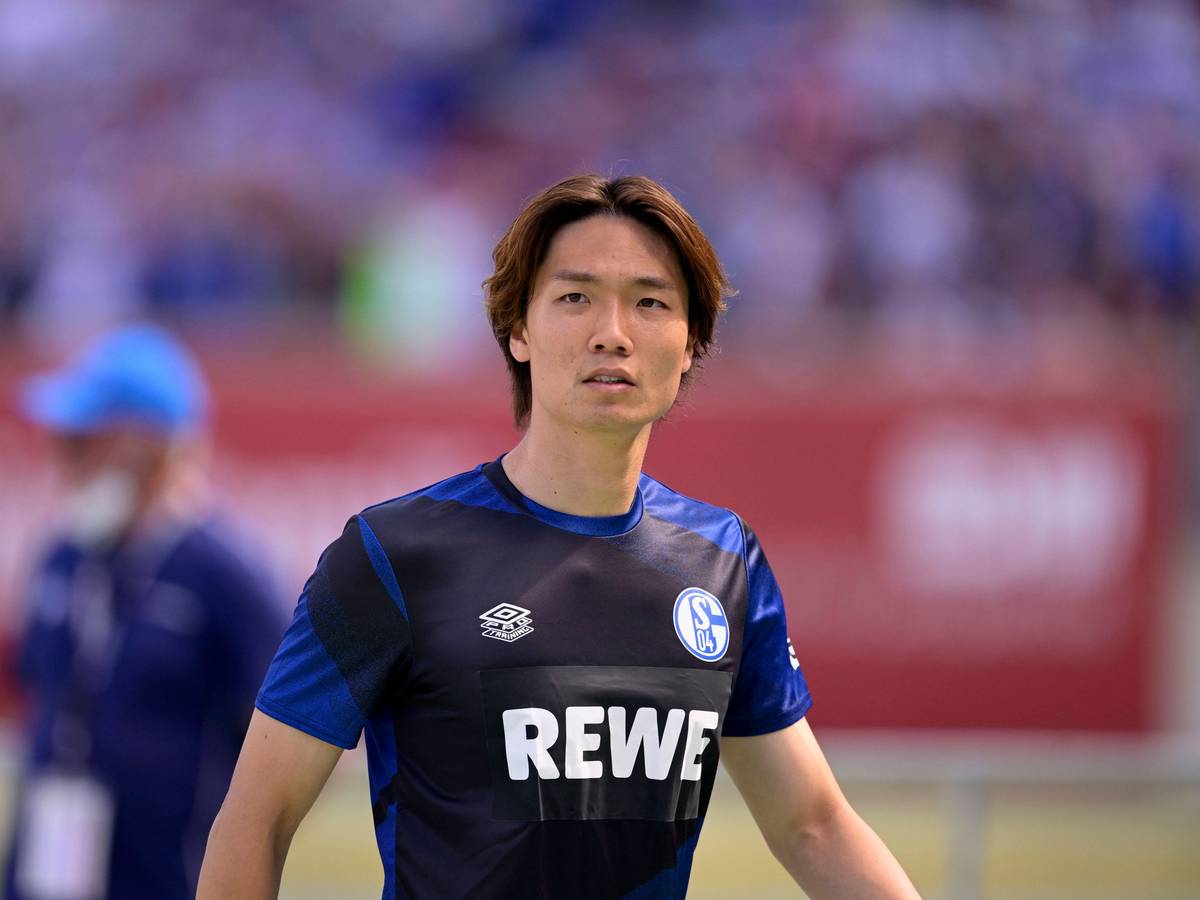 Ko Itakura, hier bei einem Spiel für Schalke 04 am 15. Mai 2022, soll das Interesse von Borussia Mönchengladbach geweckt haben.