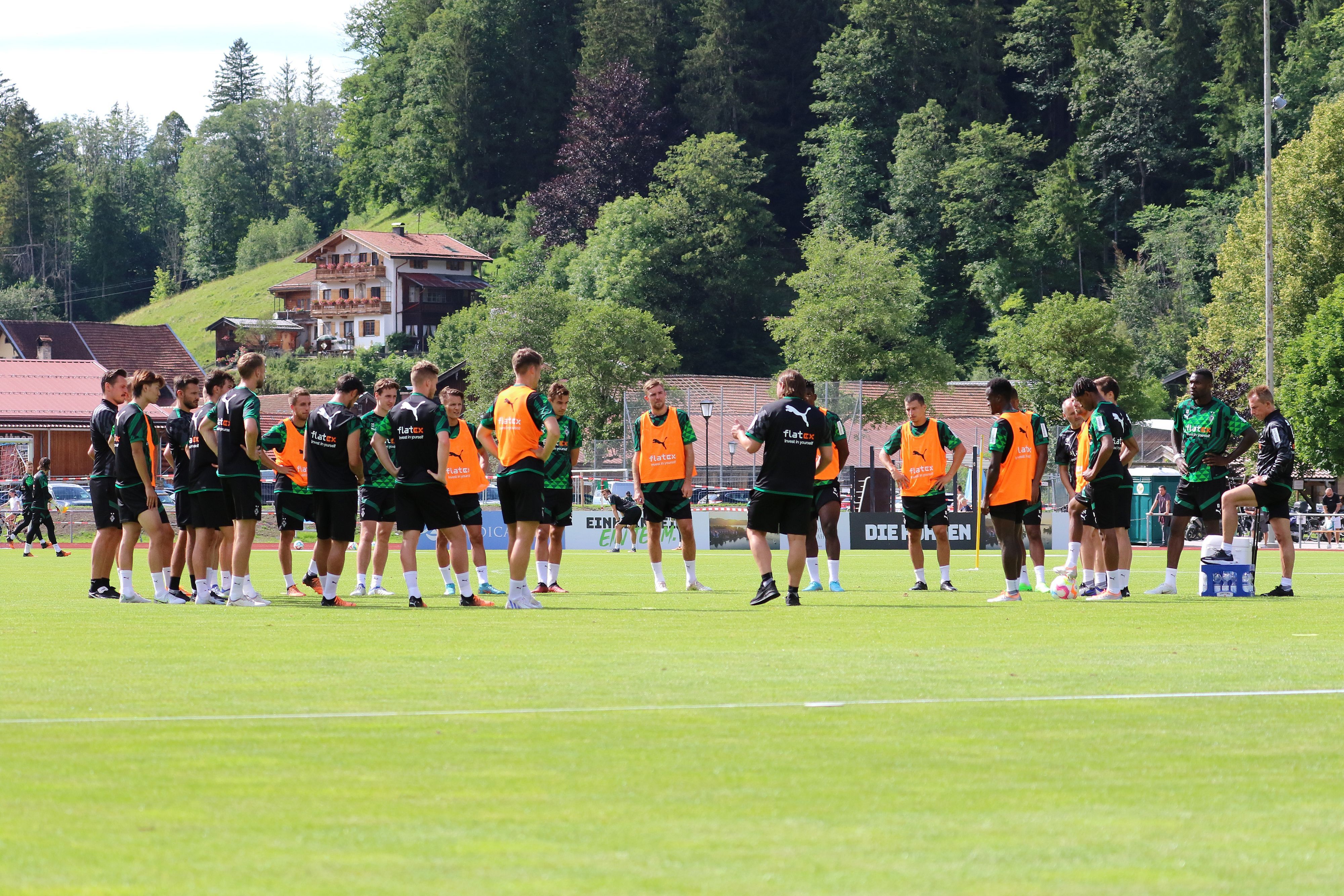 Das Team von Borussia Mönchengladbach, hier bei einer Einheit im Trainingslager in Rottach-Egern am 9. Juli 2022, hat in der kommenden Woche drei weitere Testspiele vor der Brust.