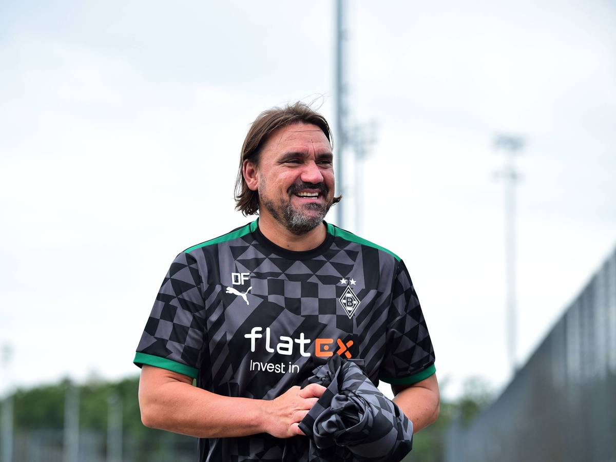 Gladbach Trainer Daniel Farke am 13. Juli 2022 kurz vor dem Testspiel von Borussia Mönchengladbach gegen Viktoria Köln.