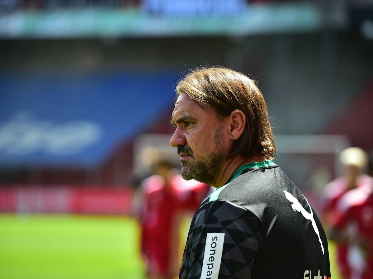 Gladbach Trainer Daniel Farke kurz vor Beginn des Vorbereitungsspiels zwischen Standard Lüttich und Borussia Mönchengladbach am 16. Juli 2022.