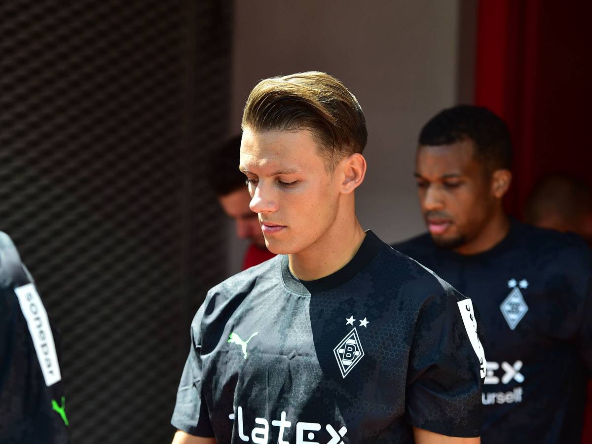 Hannes Wolf am 16. Juli 2022, kurz vor dem Testspiel zwischen Borussia Mönchengladbach und Standard Lüttich.