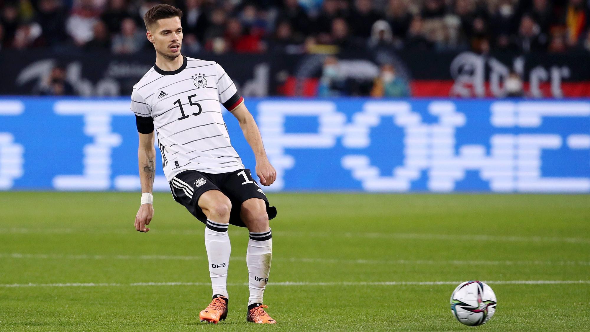 DFB-Nationalspieler Julian Weigl, hier zu sehen am 26. März 2022, ist von Benfica Lissabon zu Borussia Mönchengladbach gewechselt.