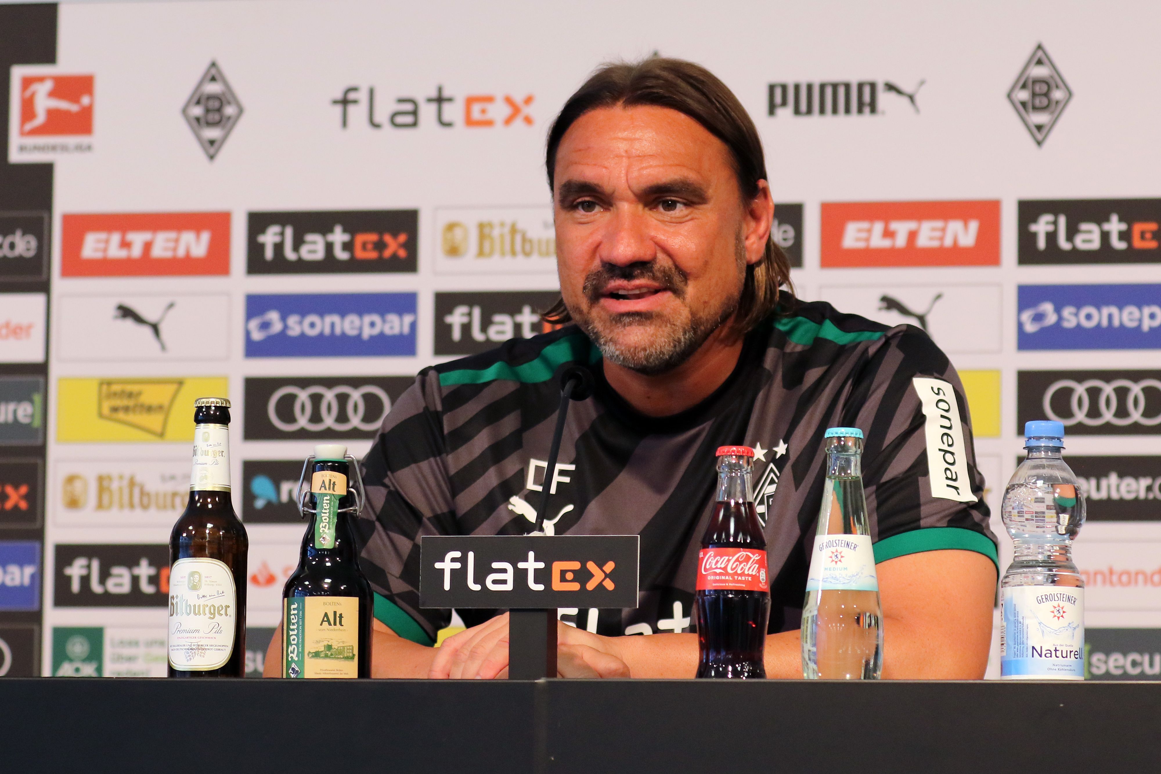 Daniel Farke, Trainer von Borussia Mönchengladbach am Donnerstag (11. August 2022) auf der Pressekonferenz vor dem Bundesliga-Duell auf Schalke.