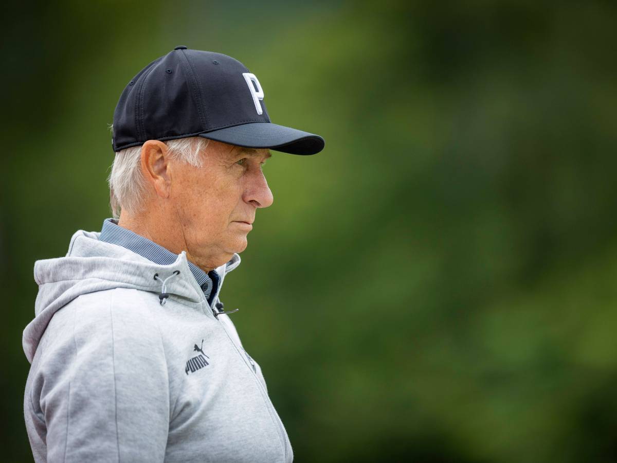 Rainer Bonhof, Vize-Präsident von Borussia Mönchengladbach, geht zuversichtlich in die neue Bundesliga-Saison. Das Foto zeigt ihn am 7. Juli 2022 im Trainingslager in Rottach-Egern.
