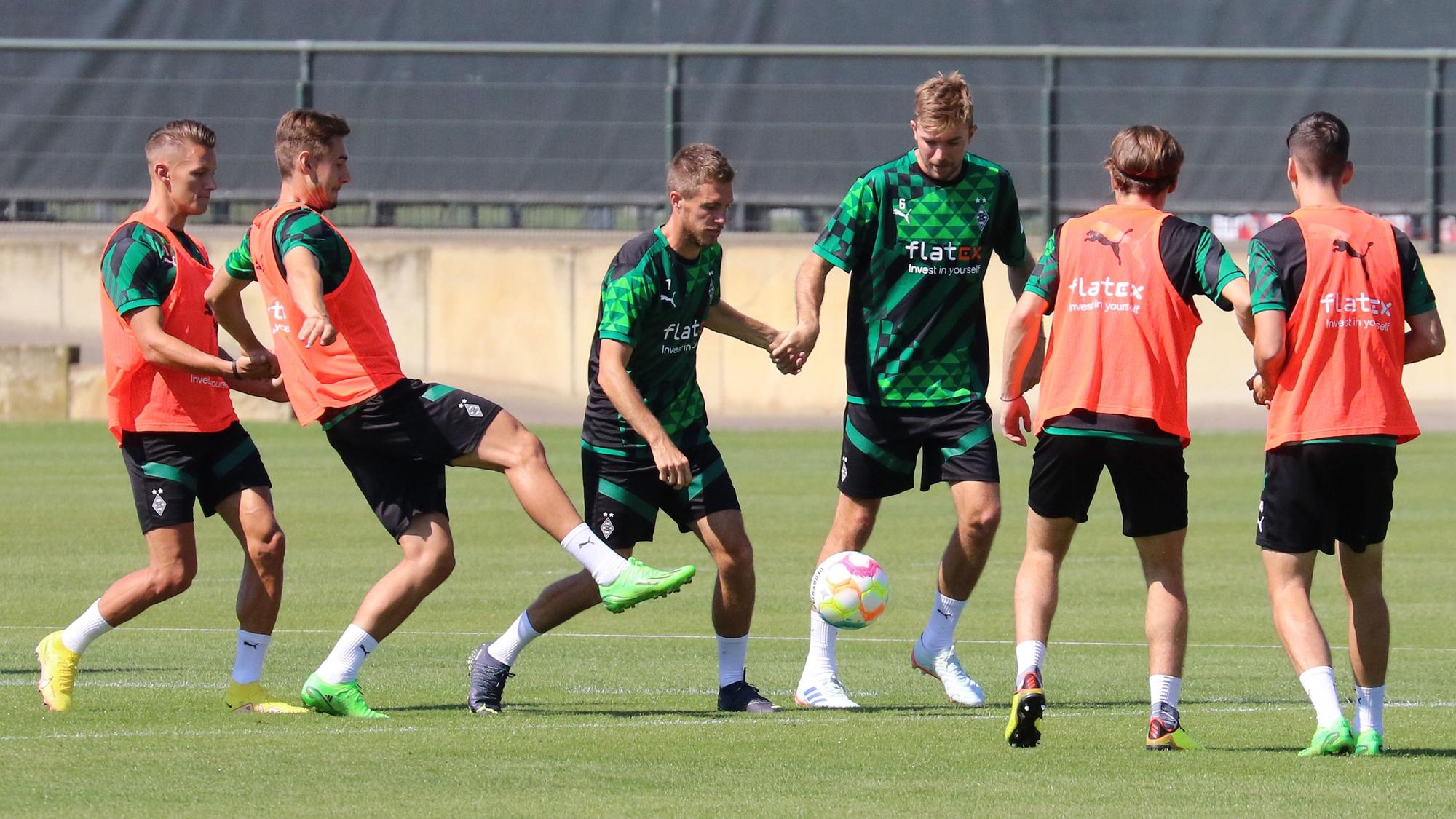 Am Dienstag (16. August 2022) nimmt Borussia Mönchengladbach die Vorbereitung auf das Heimspiel gegen Hertha BSC auf, welches am Freitag (19. August) stattfinden wird. Das Foto zeigt das Team bei einer Einheit am 11. August im Borussia-Park.