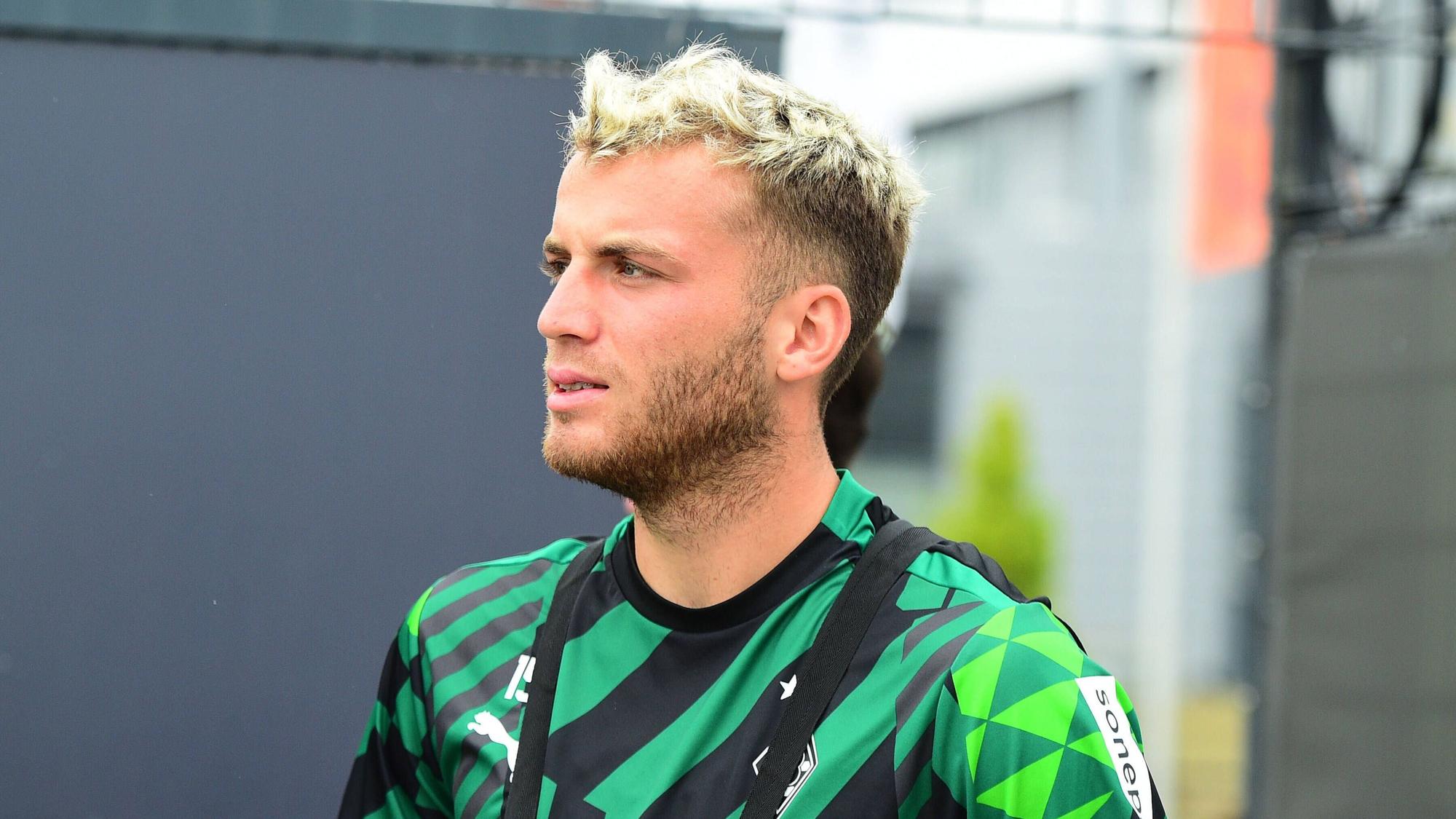 Jordan Beyer am 17. August 2022 beim Training von von Borussia Mönchengladbach. Der 22-Jährige soll vor einem Wechsel stehen.