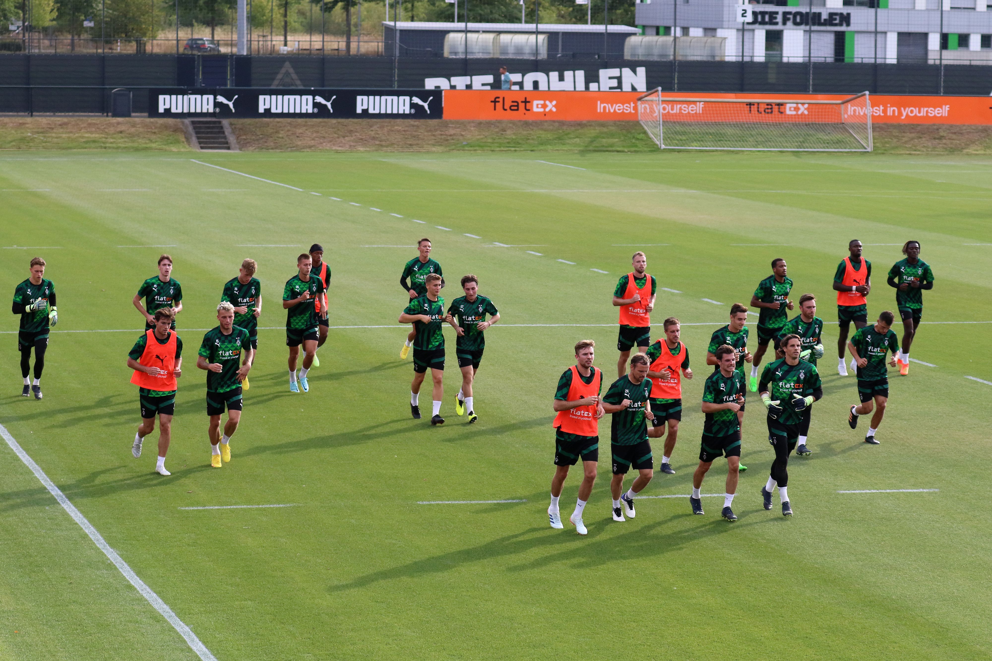Das Team von Borussia Mönchengladbach beim Training am 16. August 2022 im Borussia-Park.