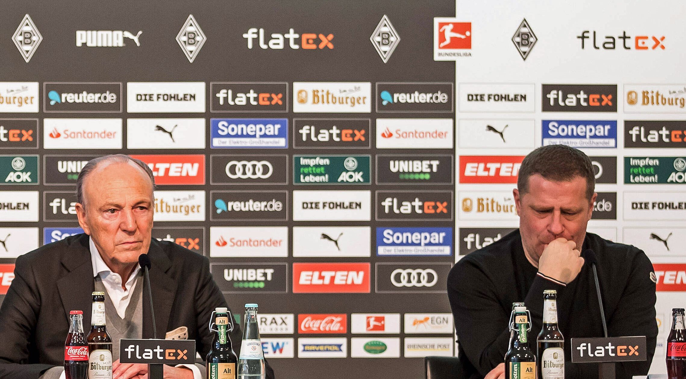 Gladbach-Präsident Rolf Königs (l.) und der ehemalige Borussia-Manager Max Eberl (r.) bei einer Pressekonferenz im Borussia-Park am 28. Januar 2022.