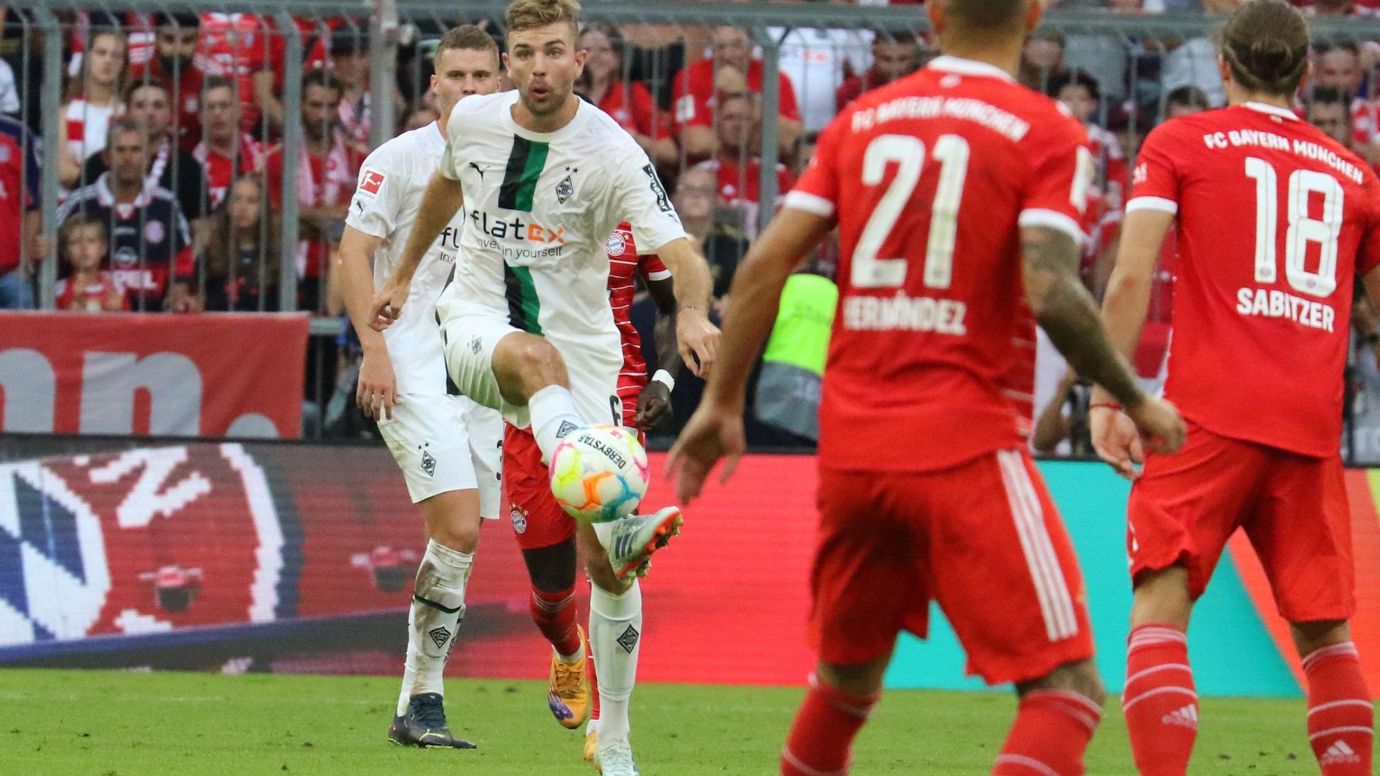 27.08.2022, Muenchen, GER, Fussball, Herren, BL, Saison 2022/2023, Borussia Moenchengladbach
BL FC Bayern München vs. Bor. Mönchengladbach
Christoph Kramer (Gladbach)