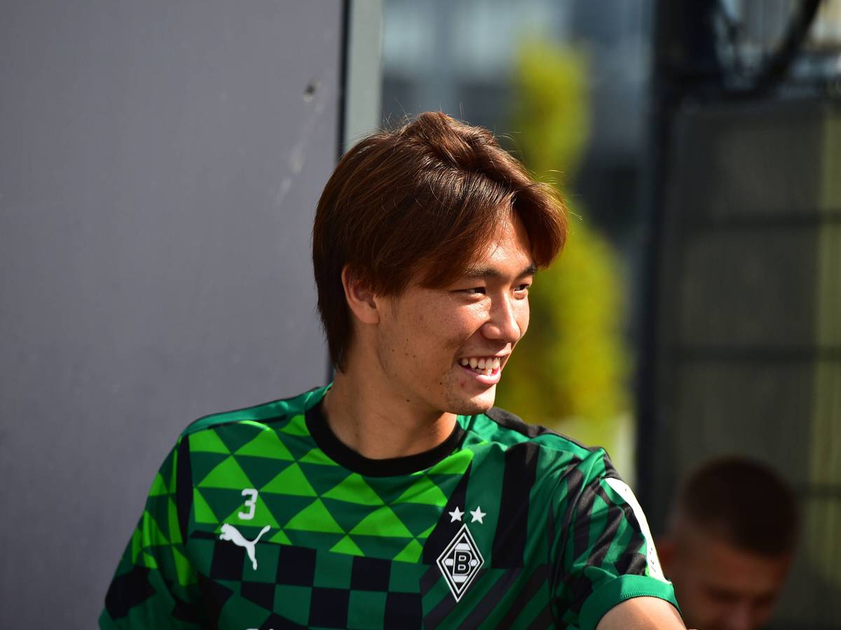 Ko Itakura, Spieler von Borussia Mönchengladbach, hier beim Training am 24. August 2022, hat sich bereits gut bei seinem neuen Klub eingelebt. Für die Zukunft hat er noch große Ziele.