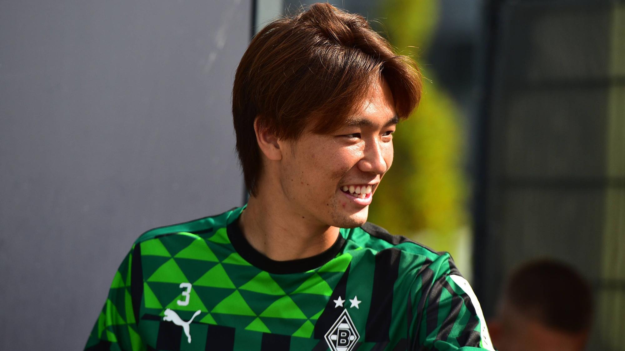 Ko Itakura, Spieler von Borussia Mönchengladbach, hier beim Training am 24. August 2022, hat sich bereits gut bei seinem neuen Klub eingelebt. Für die Zukunft hat er noch große Ziele.