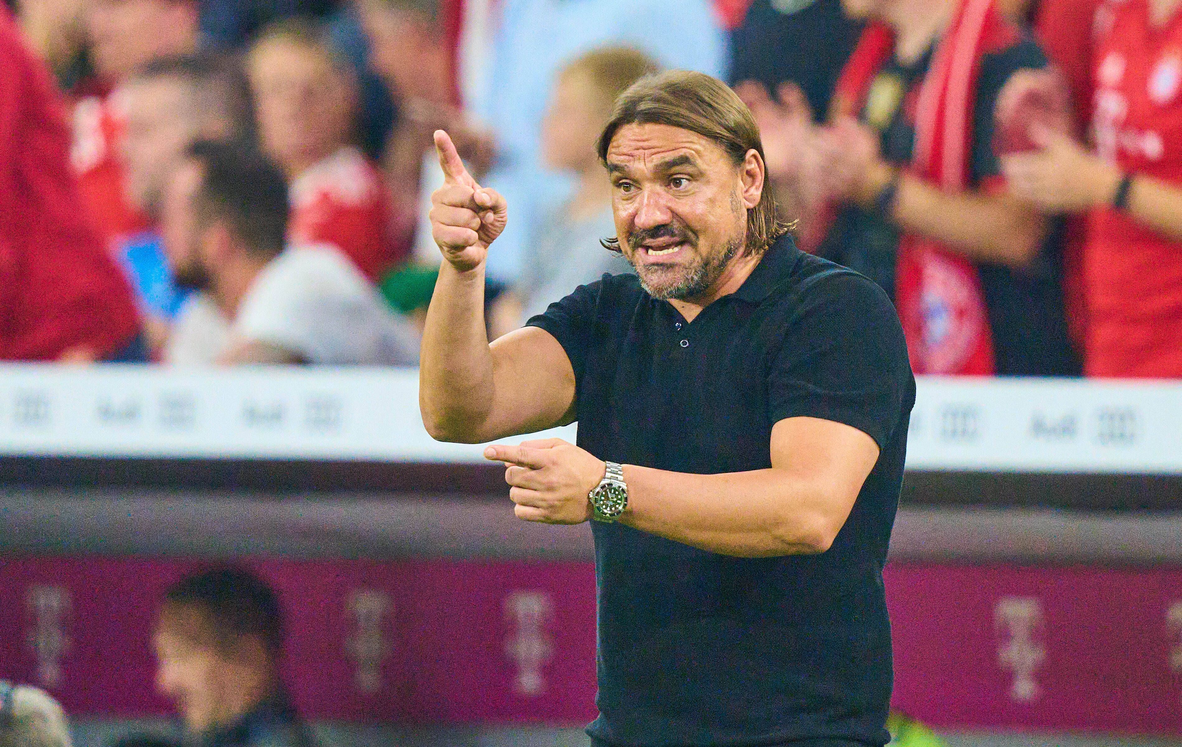 Trainer Daniel Farke von Borussia Mönchengladbach am 27. August an der Seitenlinie in der Allianz-Arena beim Auswärtsspiel gegen den FC Bayern München.