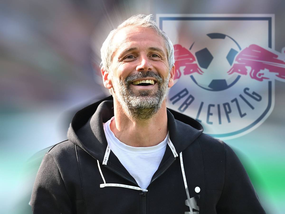 Marco Rose, hier zu sehen am 7. Mai 2022, ist neuer Trainer von RB Leipzig. Der Klub hat bemühte sich schon zu Roses Zeit bei Borussia Mönchengladbach um den Coach. In der Fotomontage ist hinter Rose das Logo von RB Leipzig zu sehen.