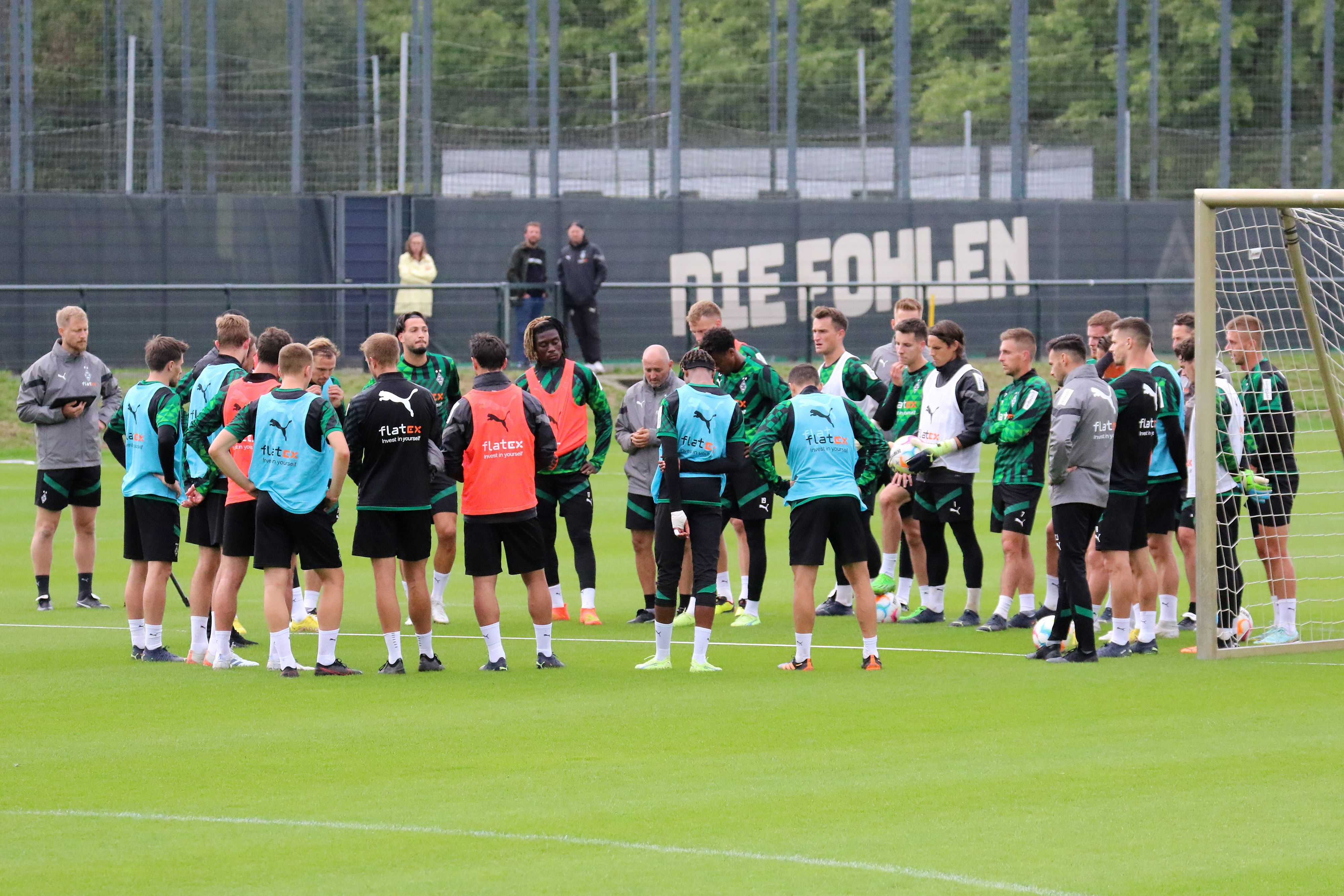 Die Mannschaft von Borussia Mönchengladbach beim Training im Borussia-Park am 14. September 2022.