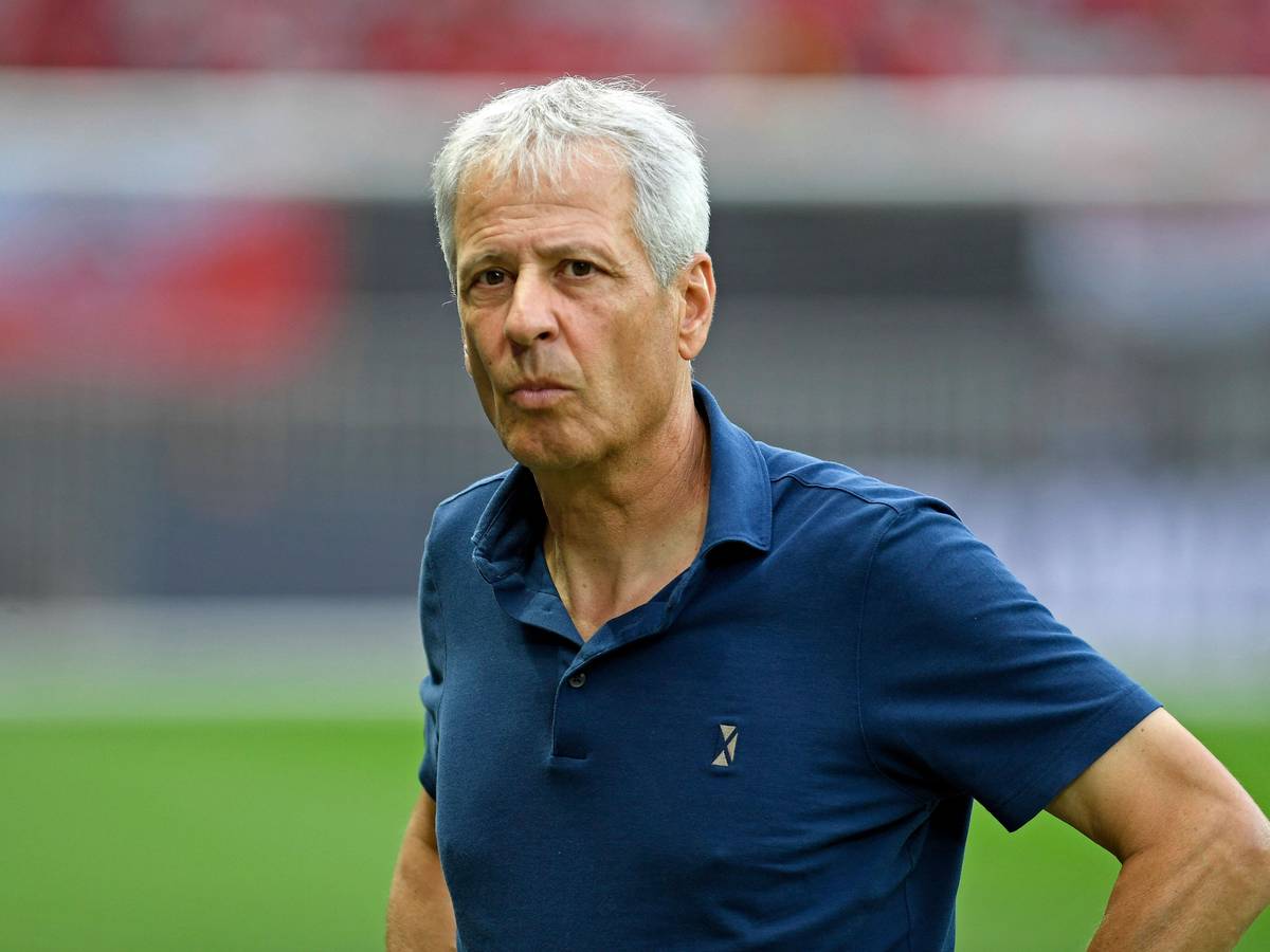 Lucien Favre, Trainer von OGC Nizza, am 08. September 2022 beim Europa-Conference-League-Spiel gegen den 1. FC Köln. Der Ex-Gladbach-Trainer soll in Nizza vor dem Aus stehen.