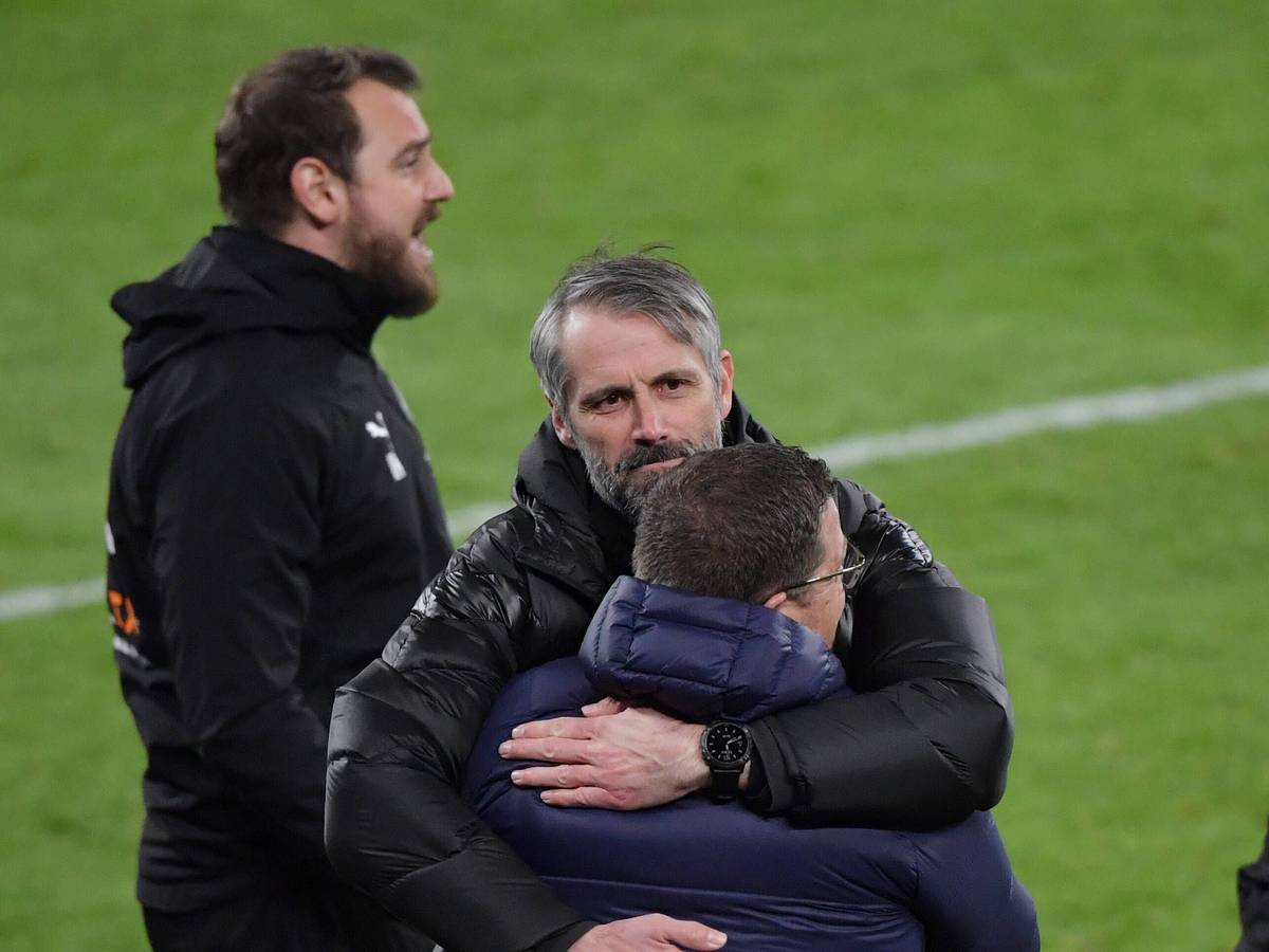 Ziemlich beste Freunde? Marco Rose, Ex-Coach von Borussia Mönchengladbach, und Max Eberl, Ex-Manager der Fohlen, werden bei RB Leipzig wieder zusammenarbeiten. Das Foto zeigt beide noch in Diensten des VfL beim Jubel am 20. Februar 2021.
