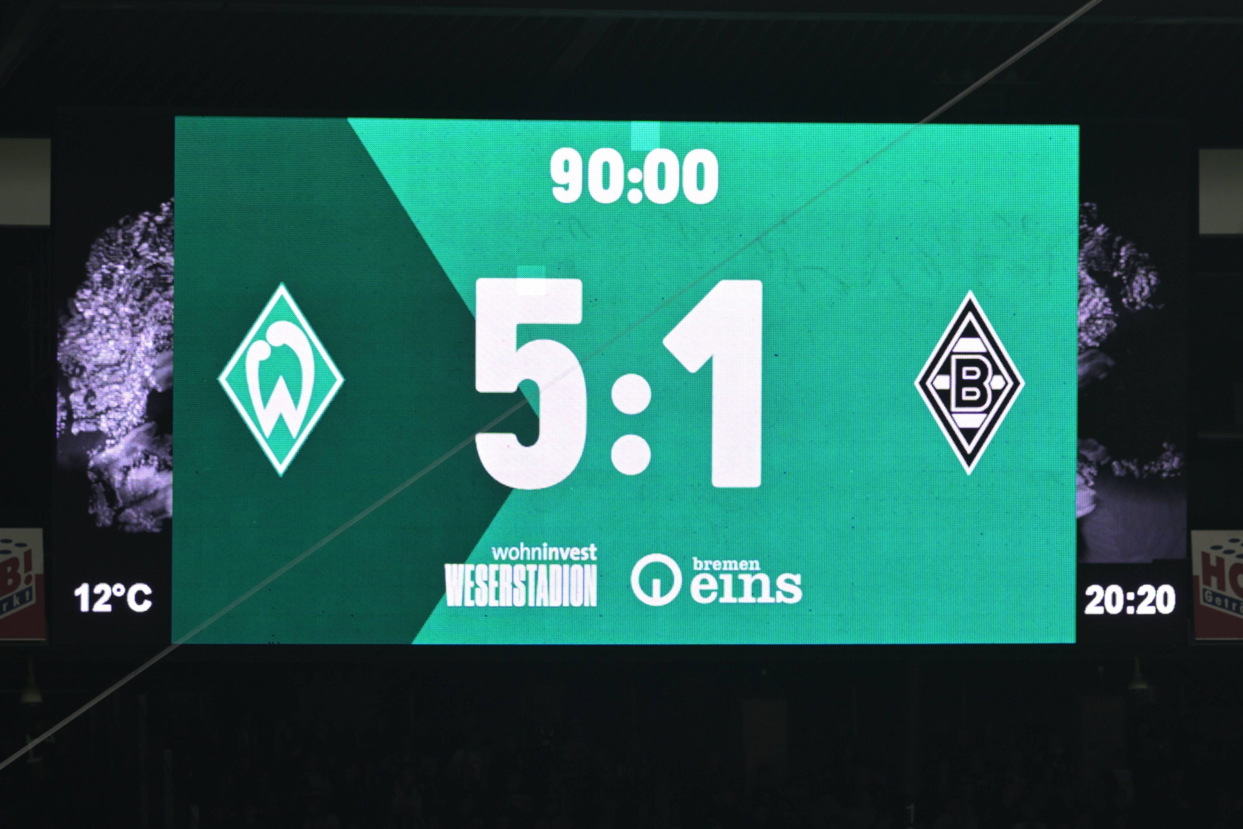 Bittere Realität am Samstagabend (1. Oktober 2022) im Weserstadion! Die Anzeigetafel zeigt das Endergebnis zwischen Werder Bremen und Borussia Mönchengladbach. Die Fohlen unterlagen den „Grün-Weißen“ mit 1:5.