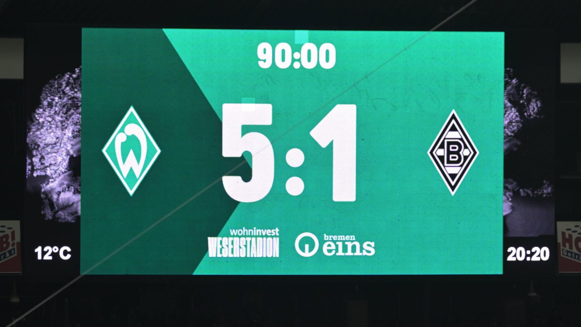 Bittere Realität am Samstagabend (1. Oktober 2022) im Weserstadion! Die Anzeigetafel zeigt das Endergebnis zwischen Werder Bremen und Borussia Mönchengladbach. Die Fohlen unterlagen den „Grün-Weißen“ mit 1:5.